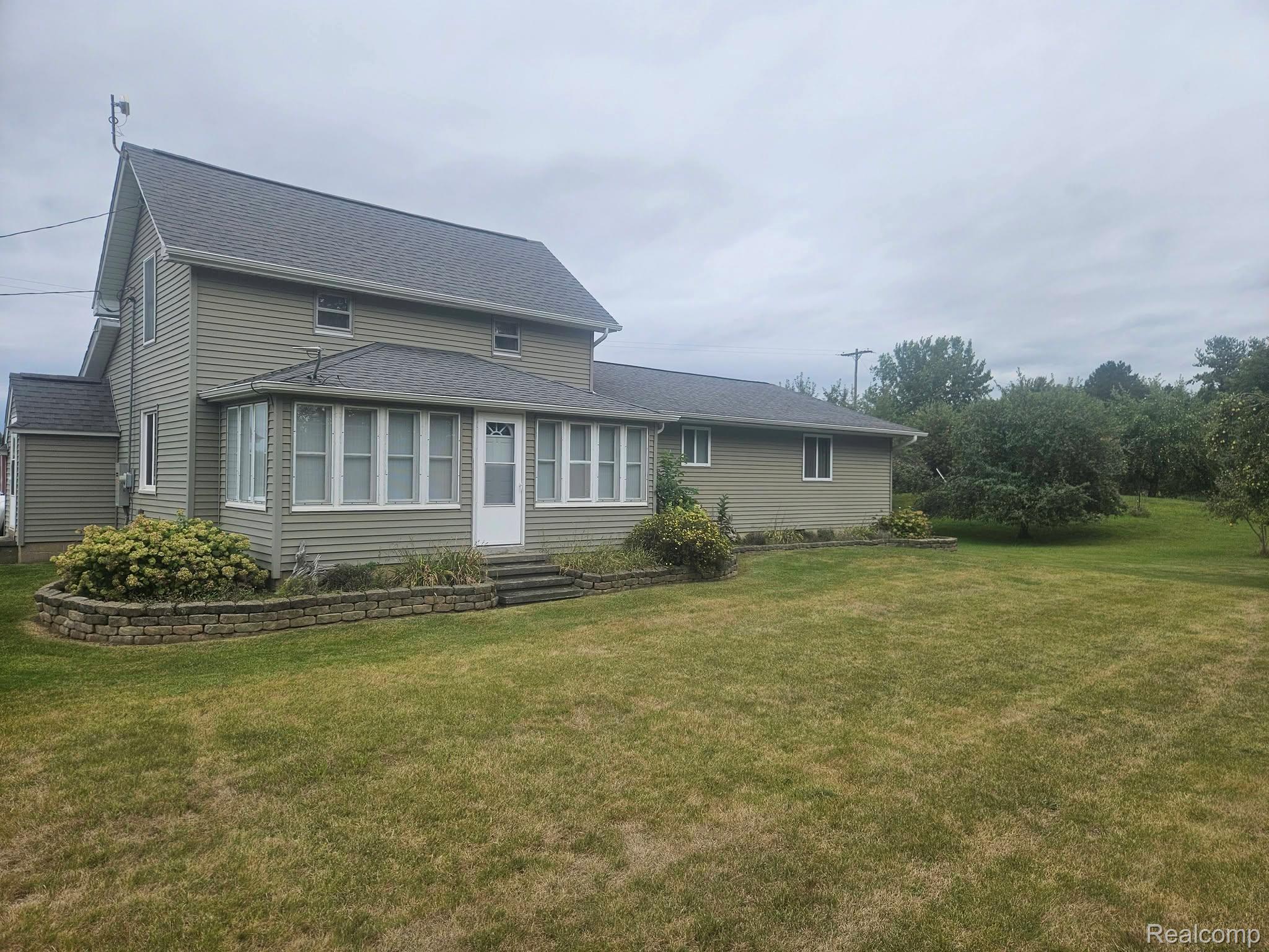 1660 W Brown Road Property Photo 1