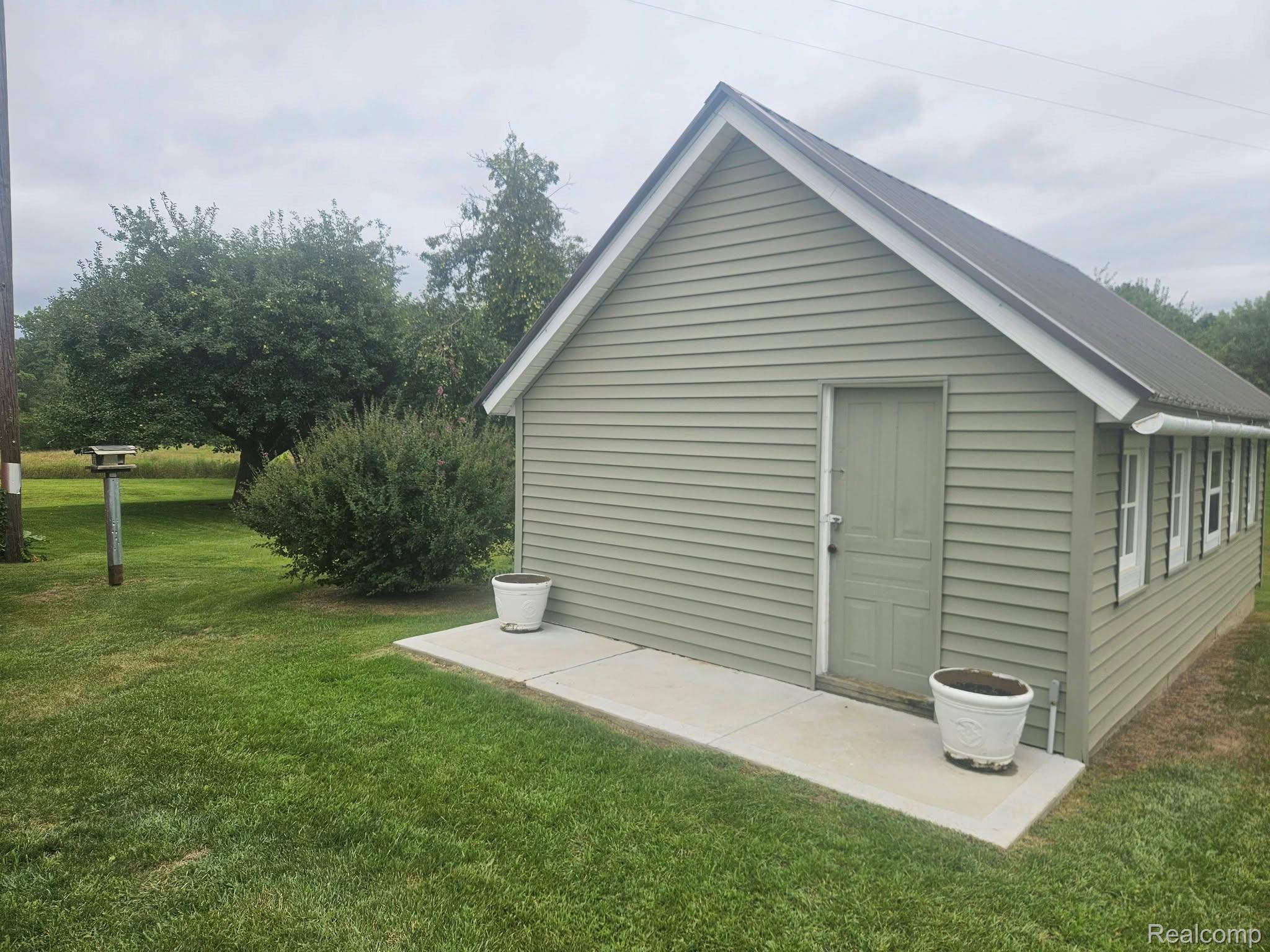 1660 W Brown Road Property Photo 9