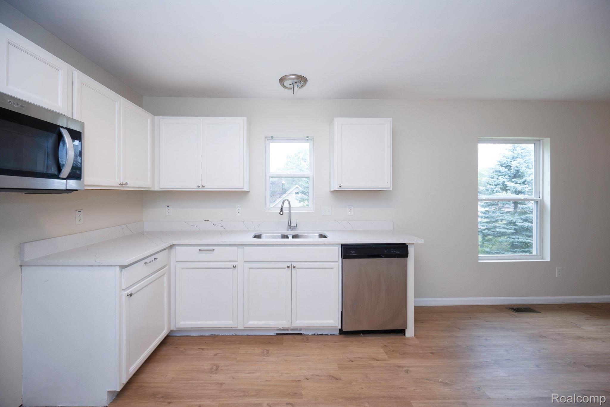 10306 Island Lake Drive Property Photo 16