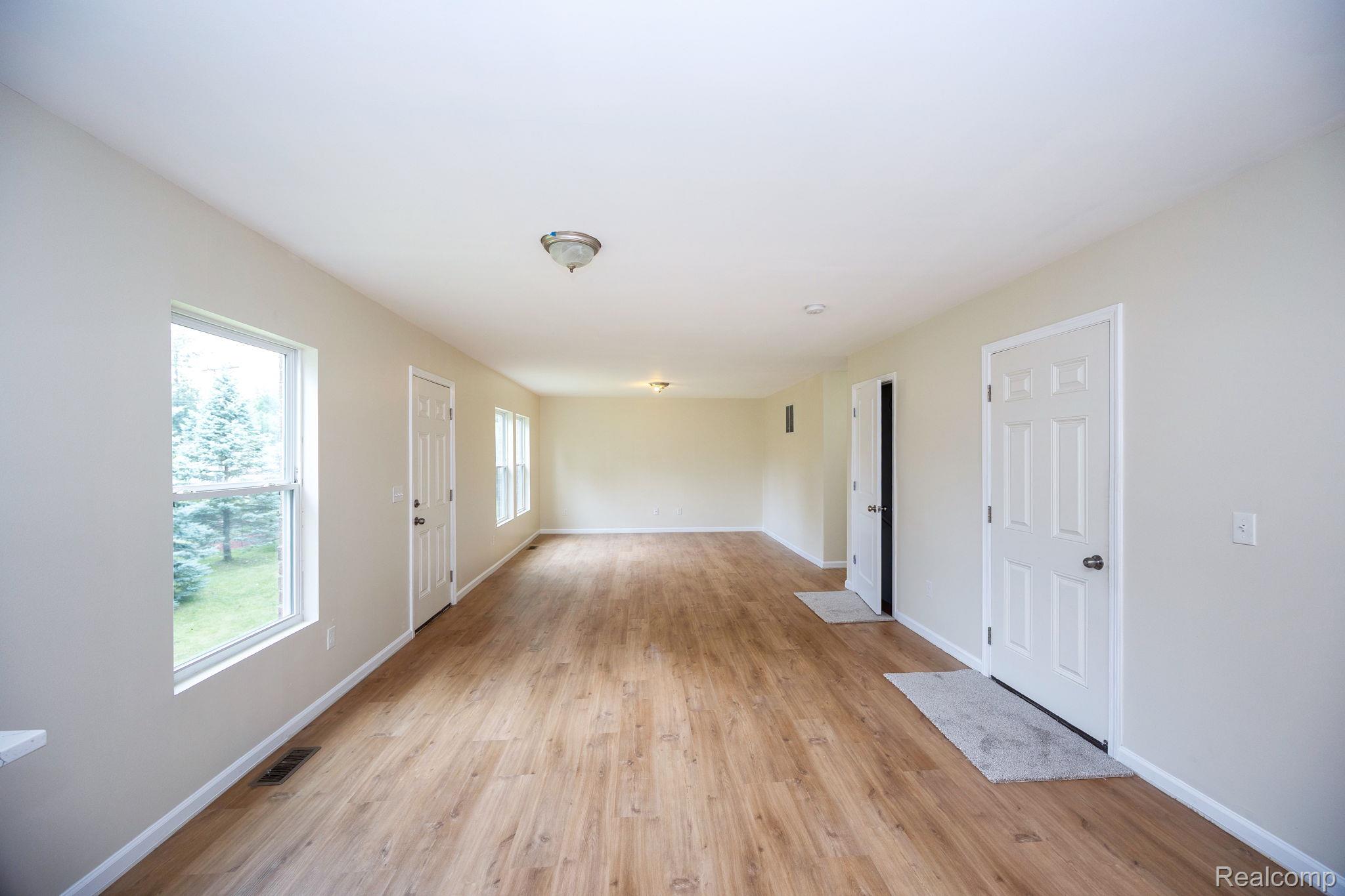 10306 Island Lake Drive Property Photo 19