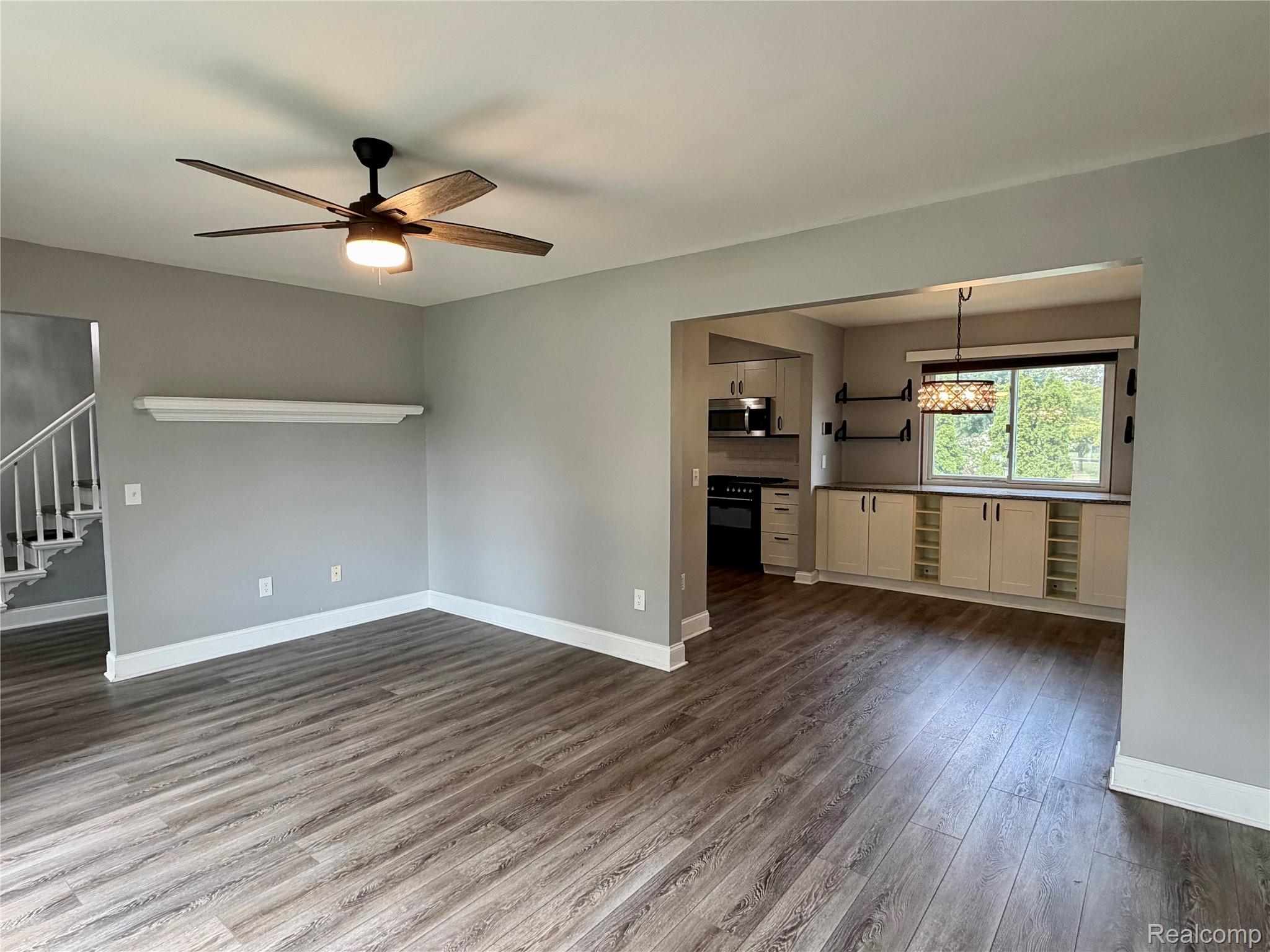 15873 Nathan Drive Property Photo 6