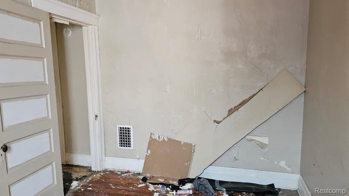 3011 Crane Street Property Photo 18
