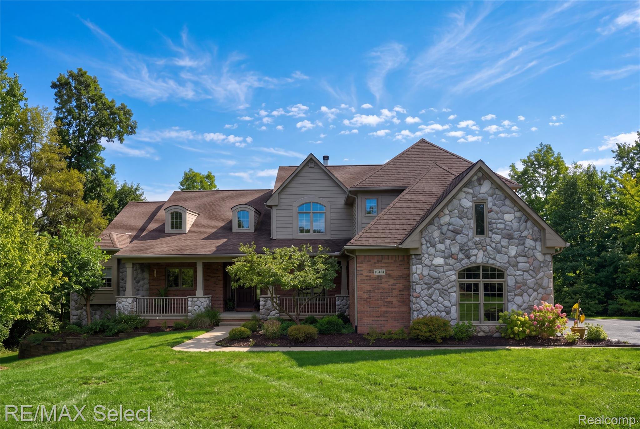 10454 Heron Court Property Photo 1
