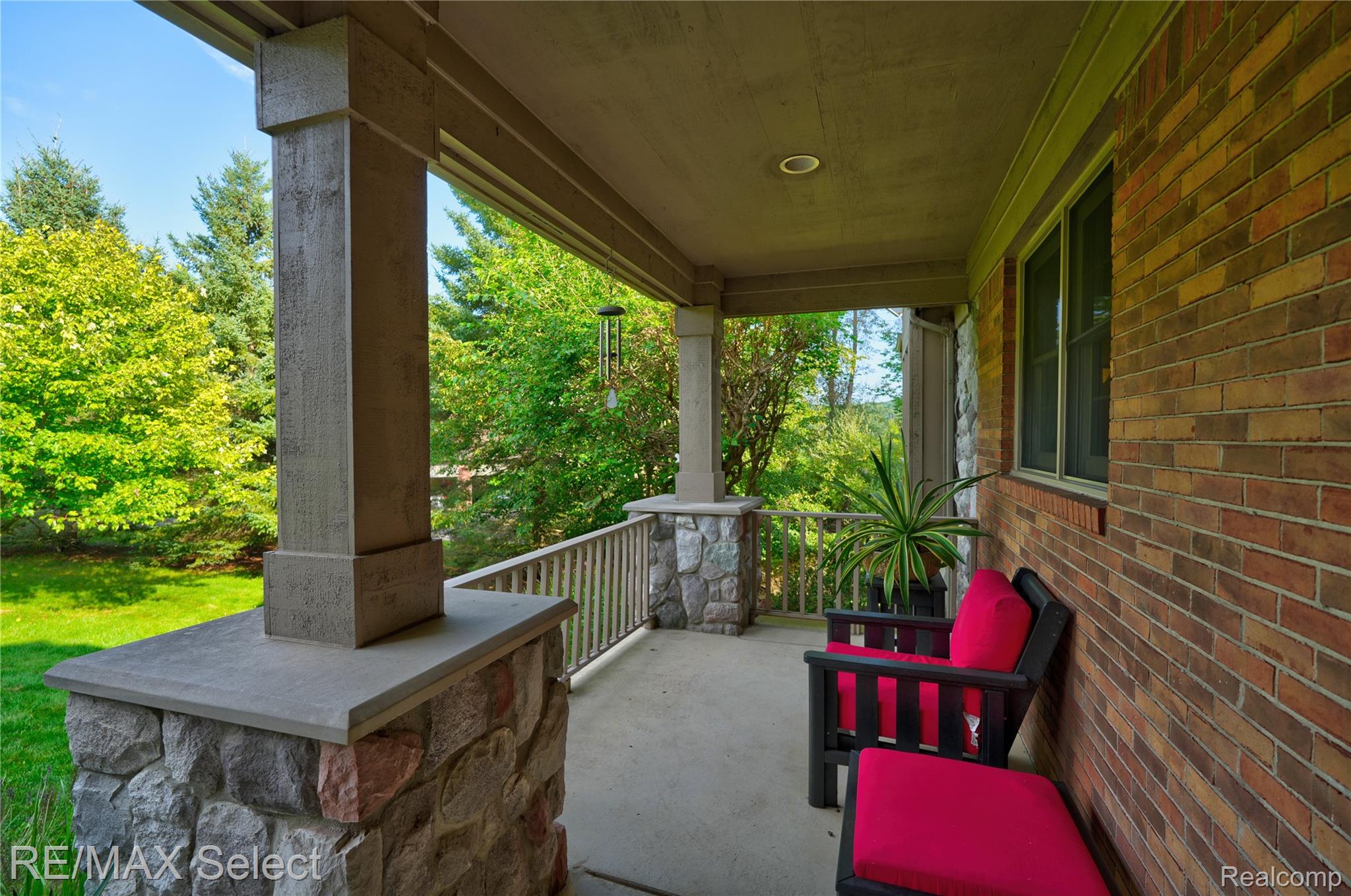 10454 Heron Court Property Photo 5