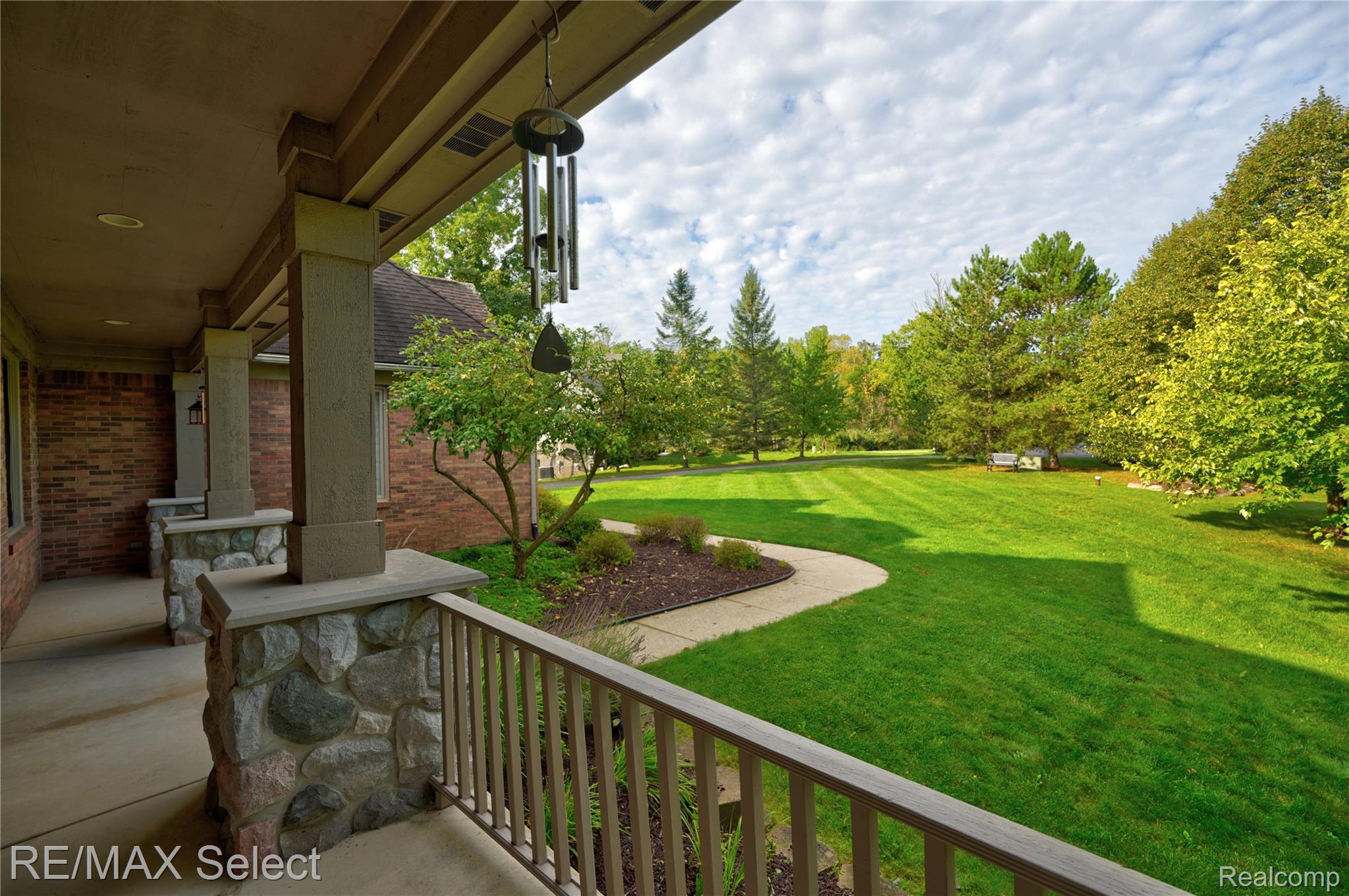 10454 Heron Court Property Photo 6