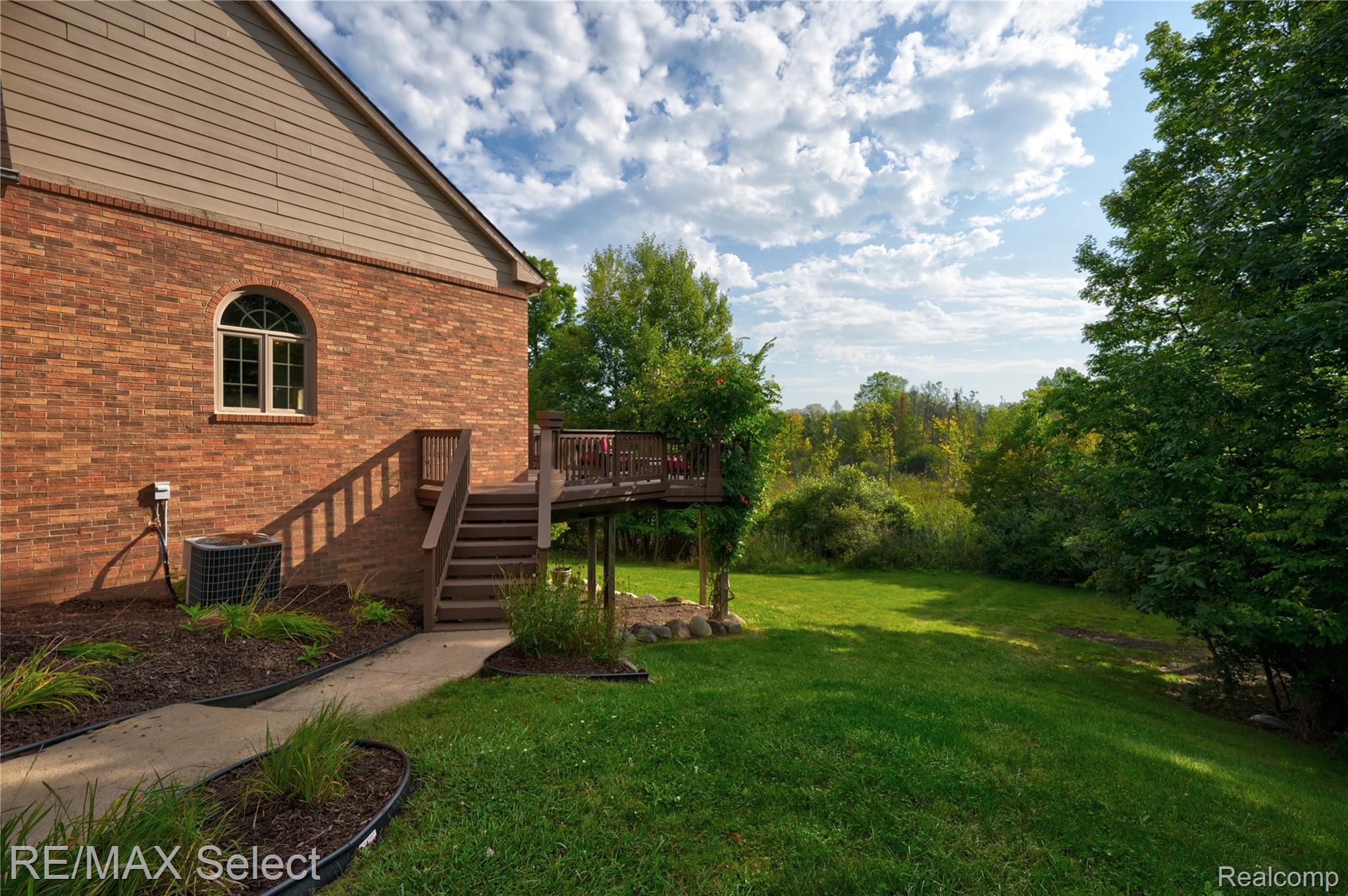10454 Heron Court Property Photo 10
