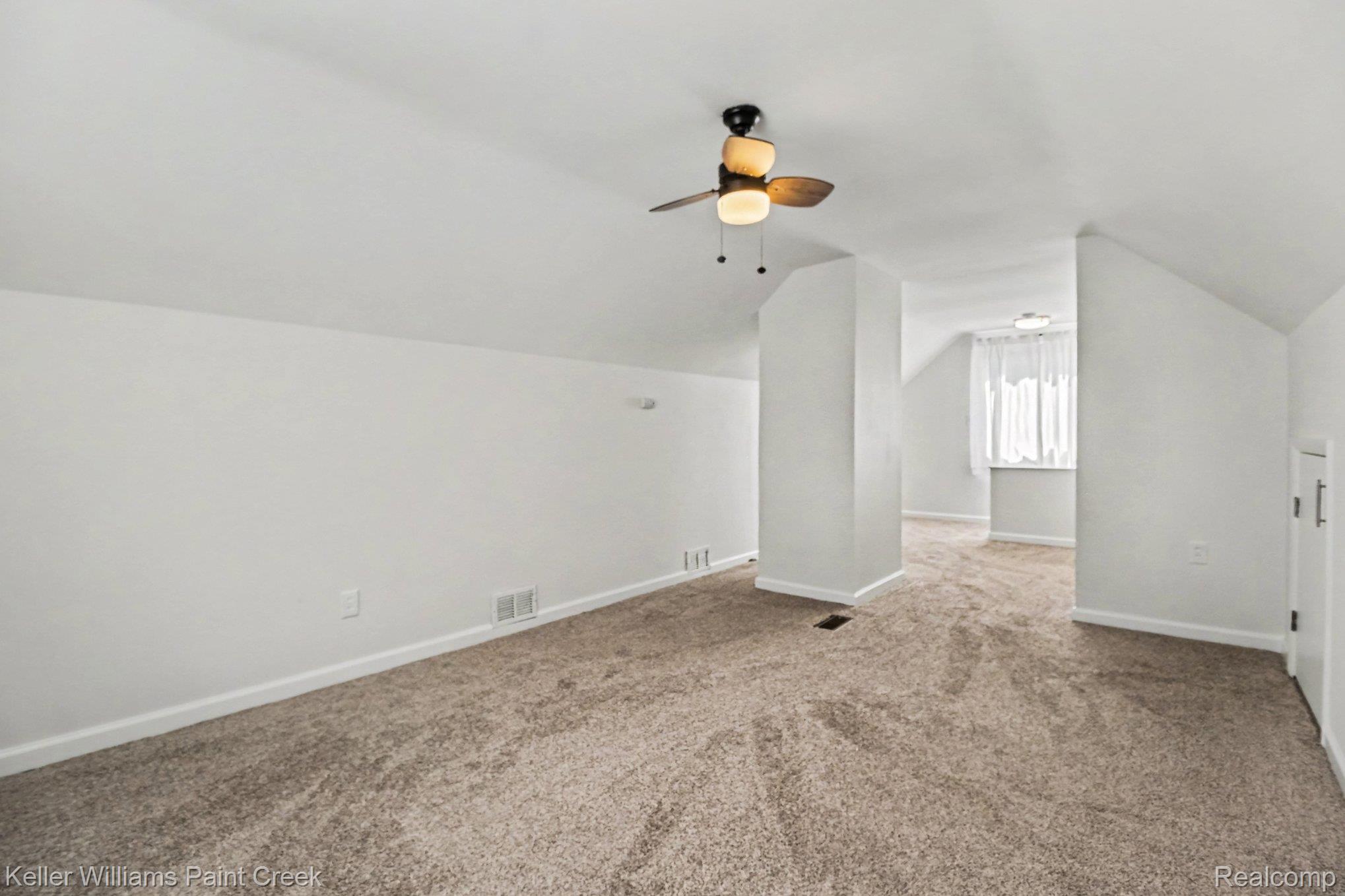 24652 Lauren Avenue Property Photo 12