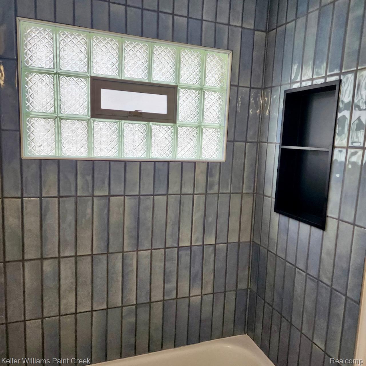 24652 Lauren Avenue Property Photo 15