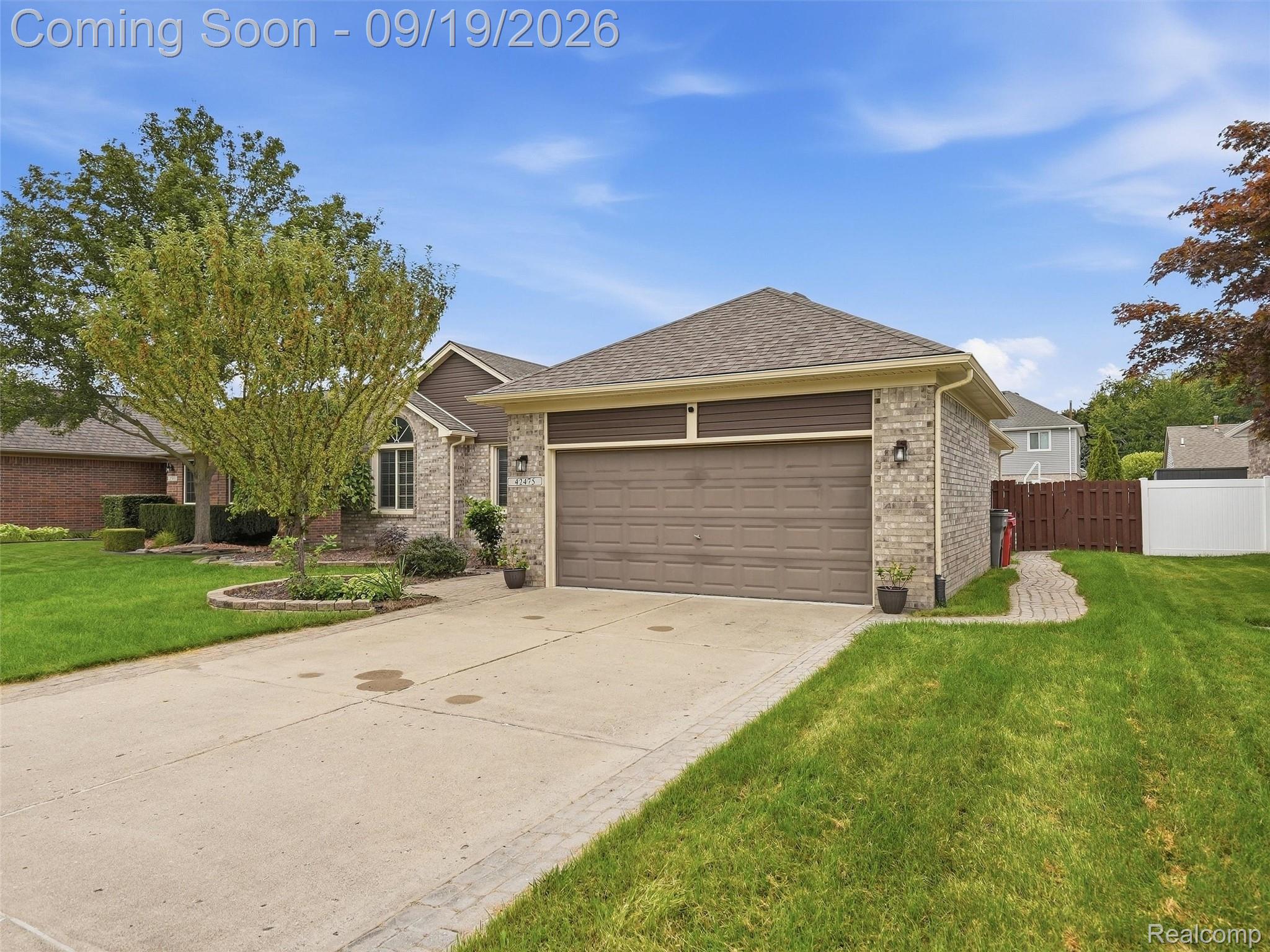 42475 Dharte Court Property Photo 2
