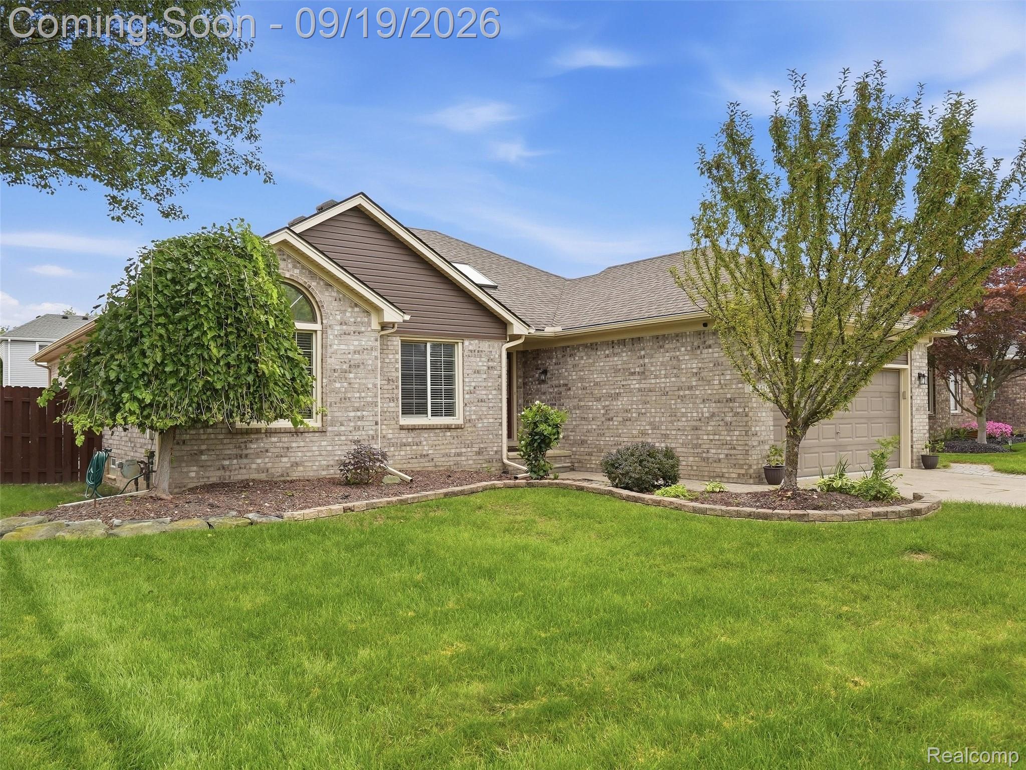 42475 Dharte Court Property Photo 3