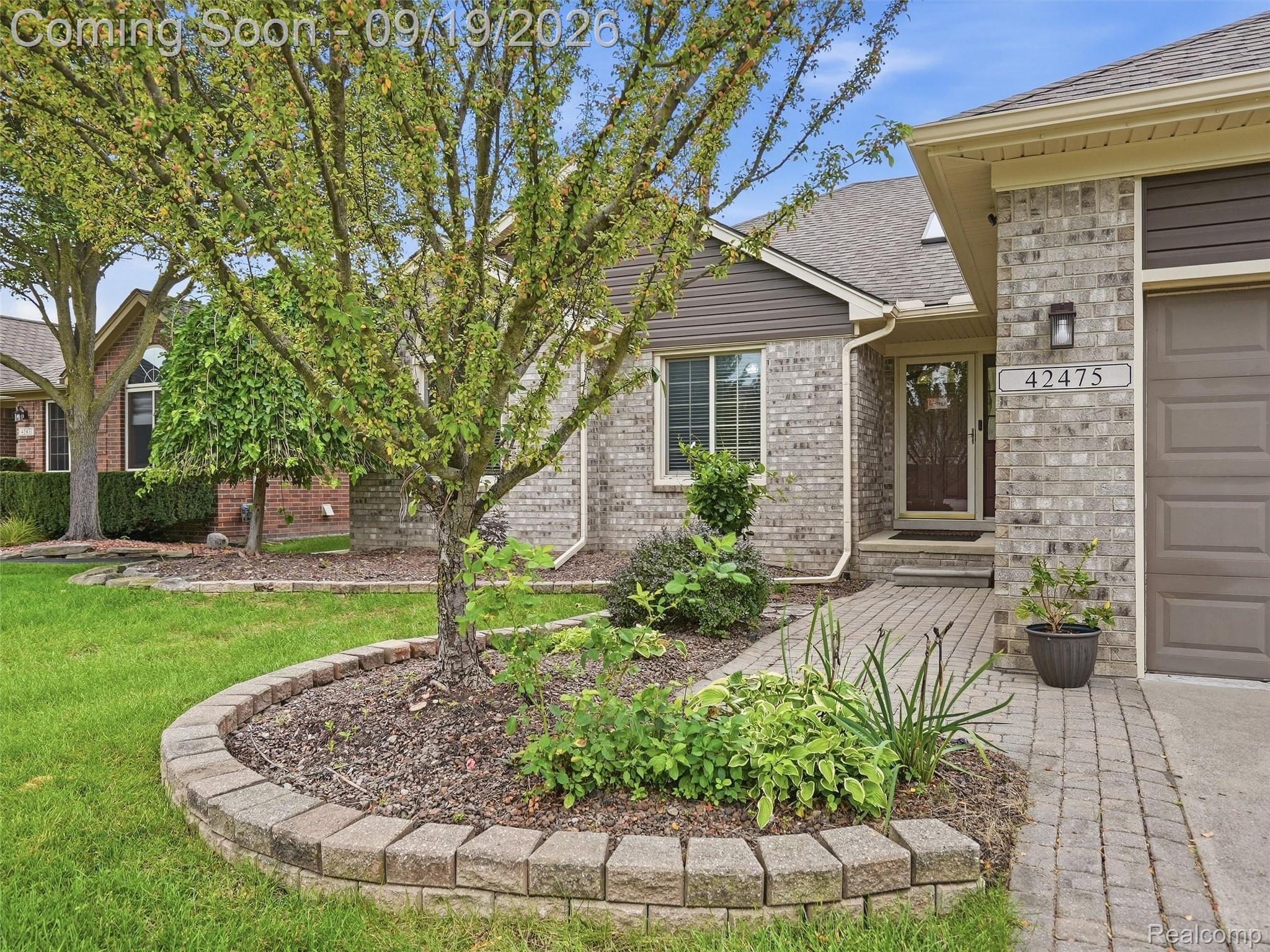 42475 Dharte Court Property Photo 4