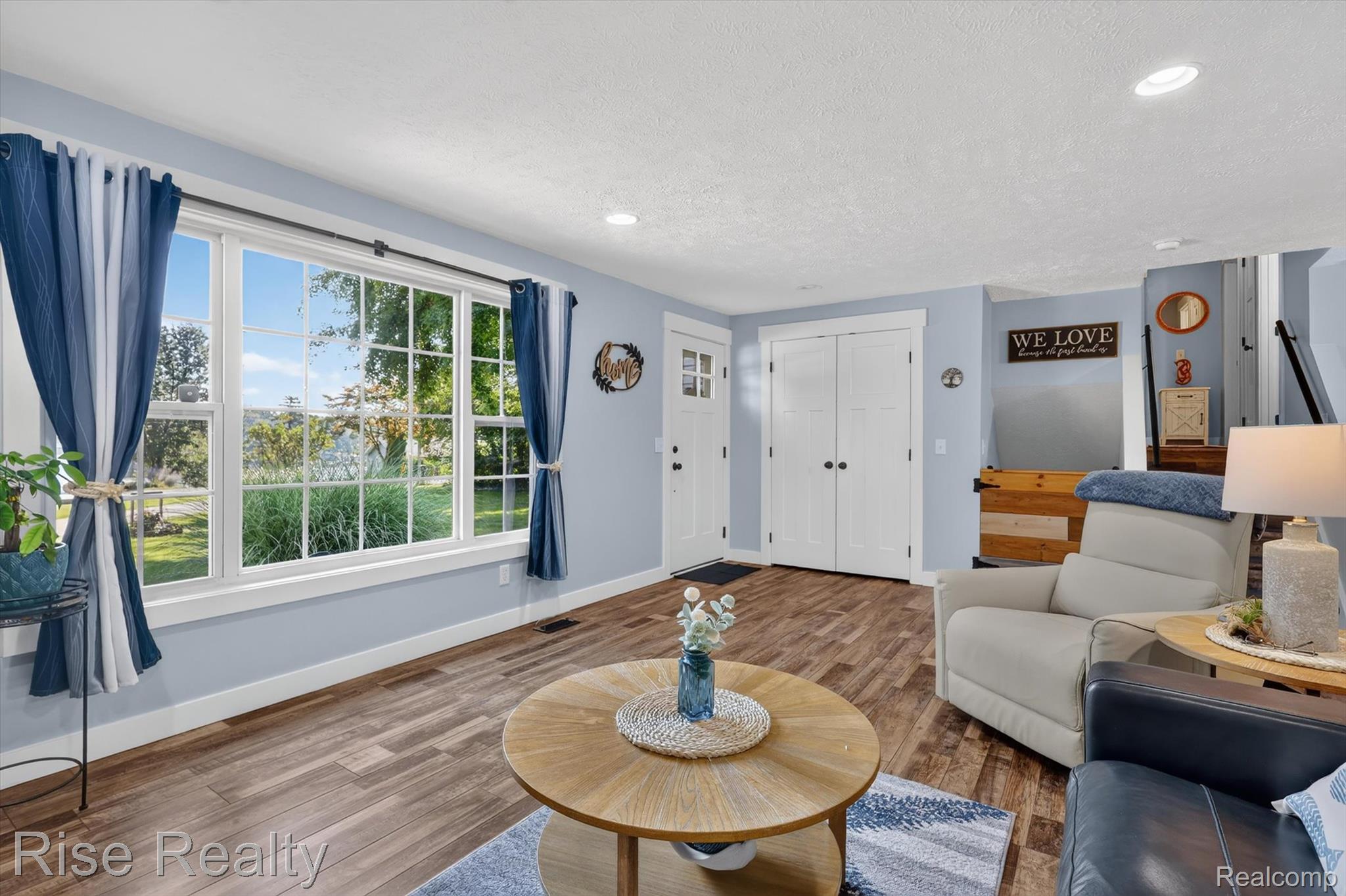 28817 Cedarama Drive Property Photo 6