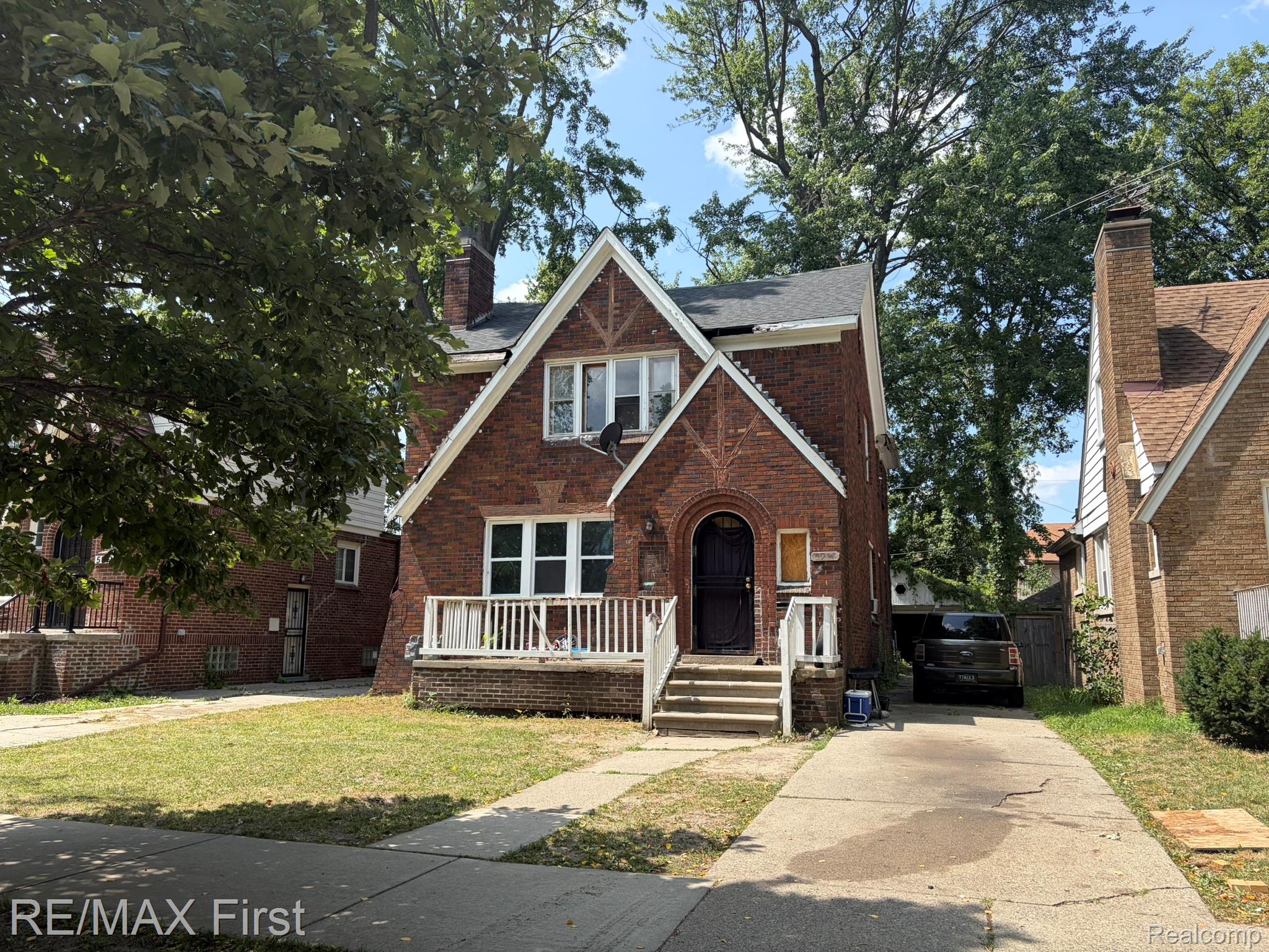 5919 Yorkshire Road Property Photo 1