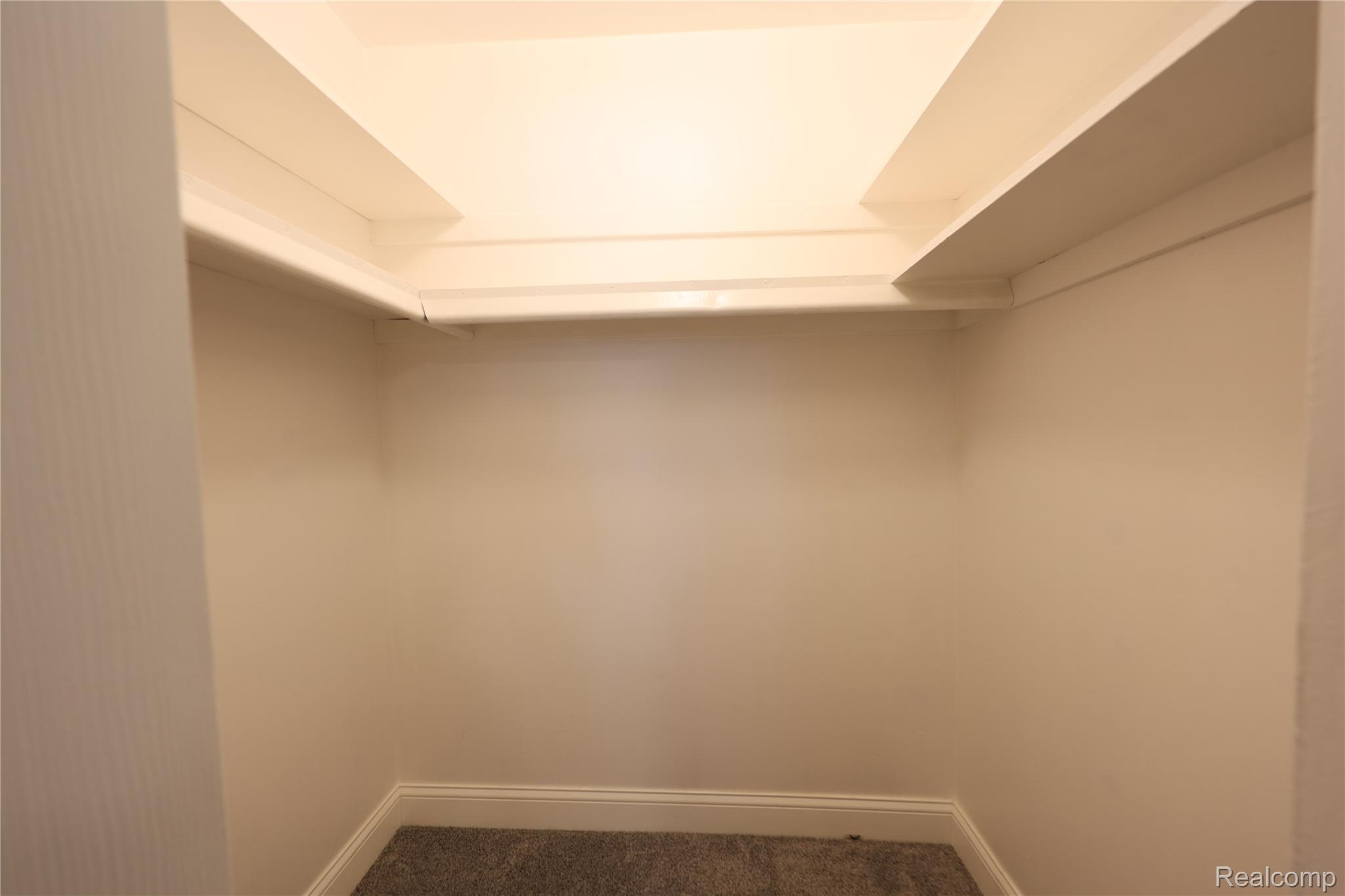 683 E Fox Hills Drive Property Photo 23