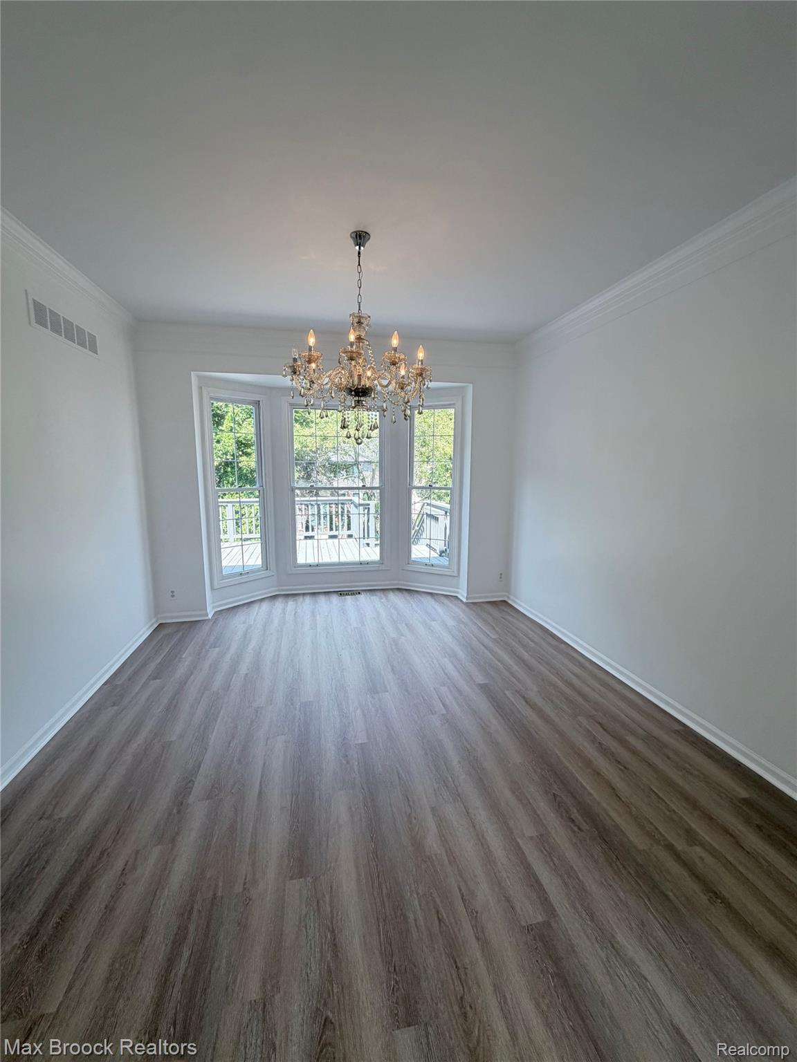 3382 Long Meadow Court Property Photo 8