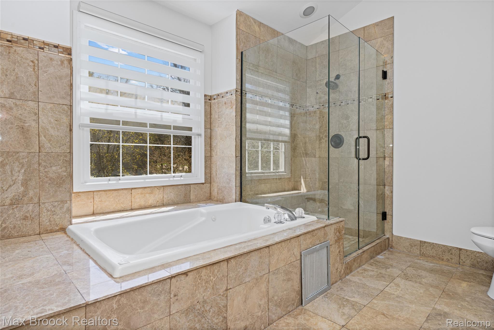 3382 Long Meadow Court Property Photo 16