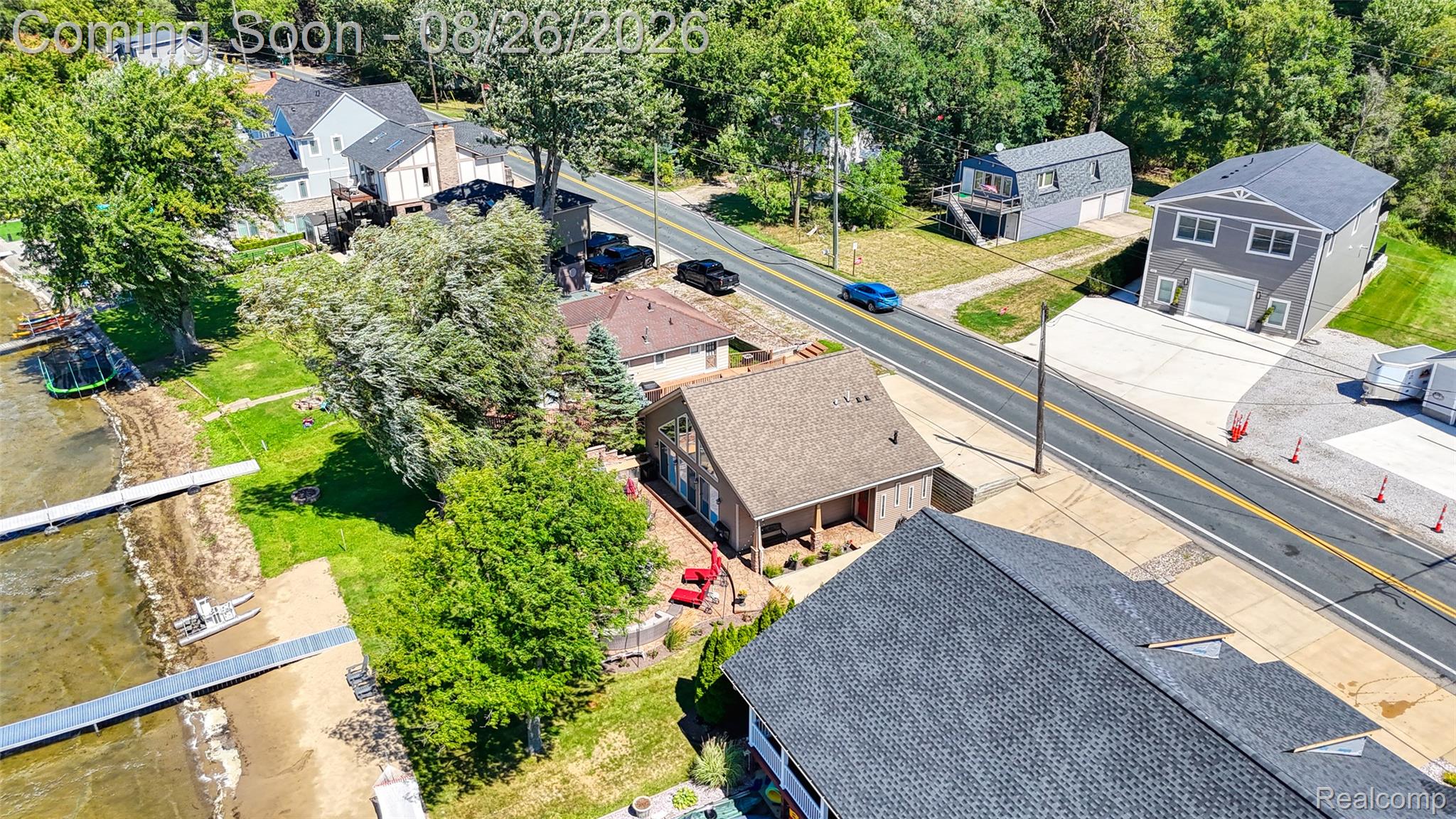 453 E Shore Drive Property Photo 12