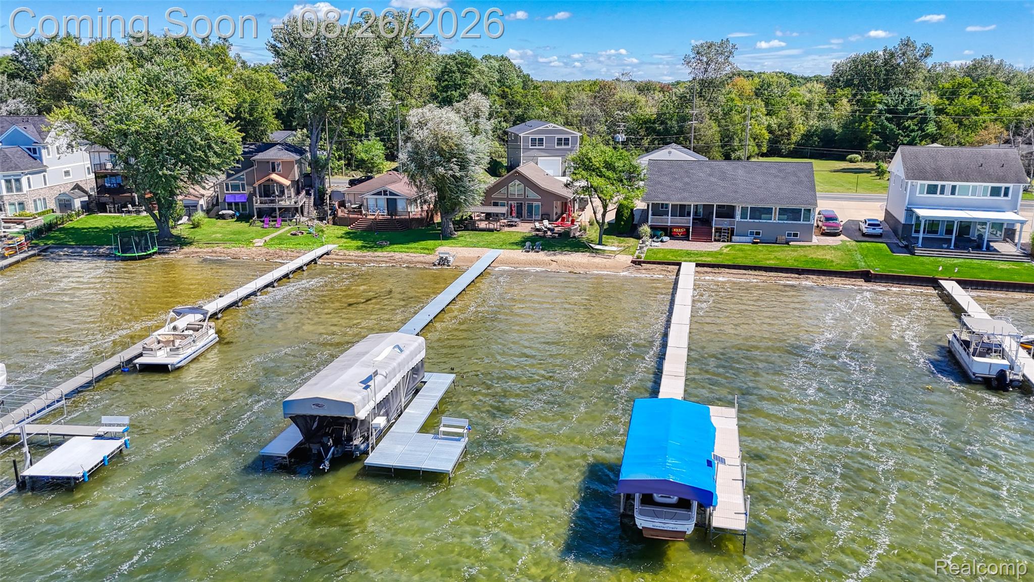 453 E Shore Drive Property Photo 14