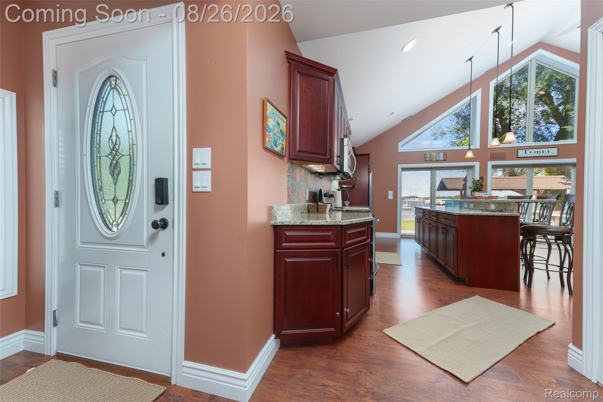 453 E Shore Drive Property Photo 17