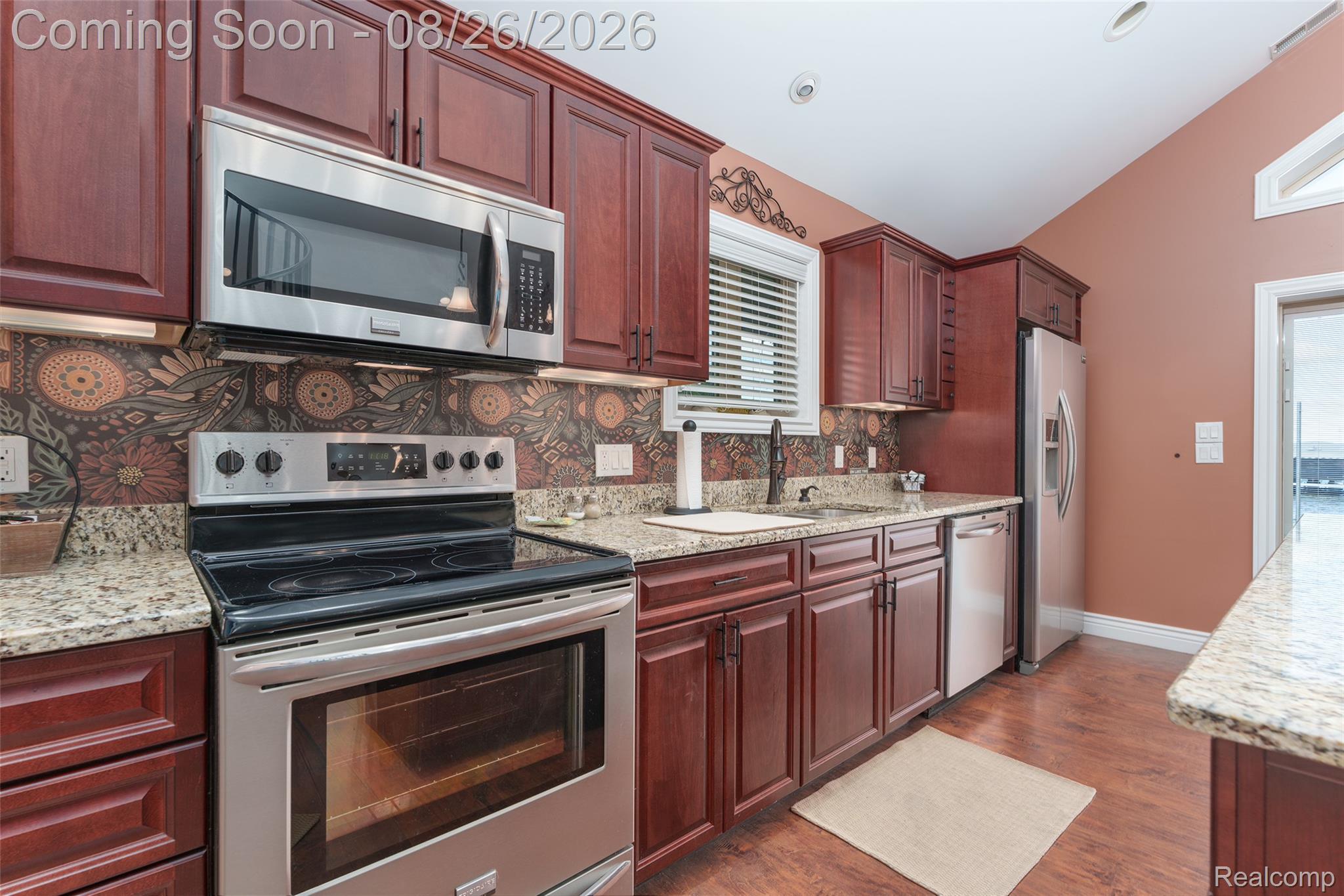 453 E Shore Drive Property Photo 21