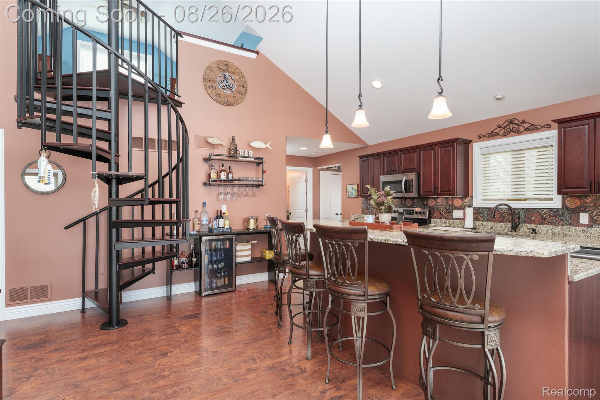 453 E Shore Drive Property Photo 23