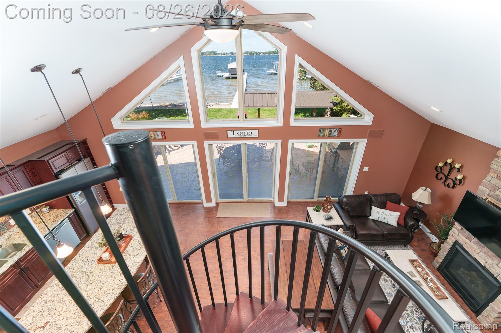 453 E Shore Drive Property Photo 30
