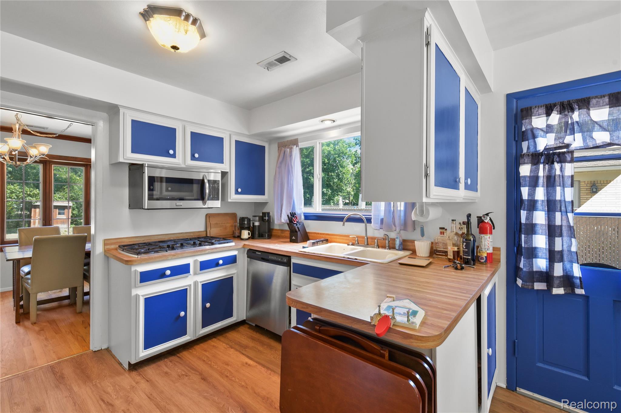 8522 Hampton Property Photo 14