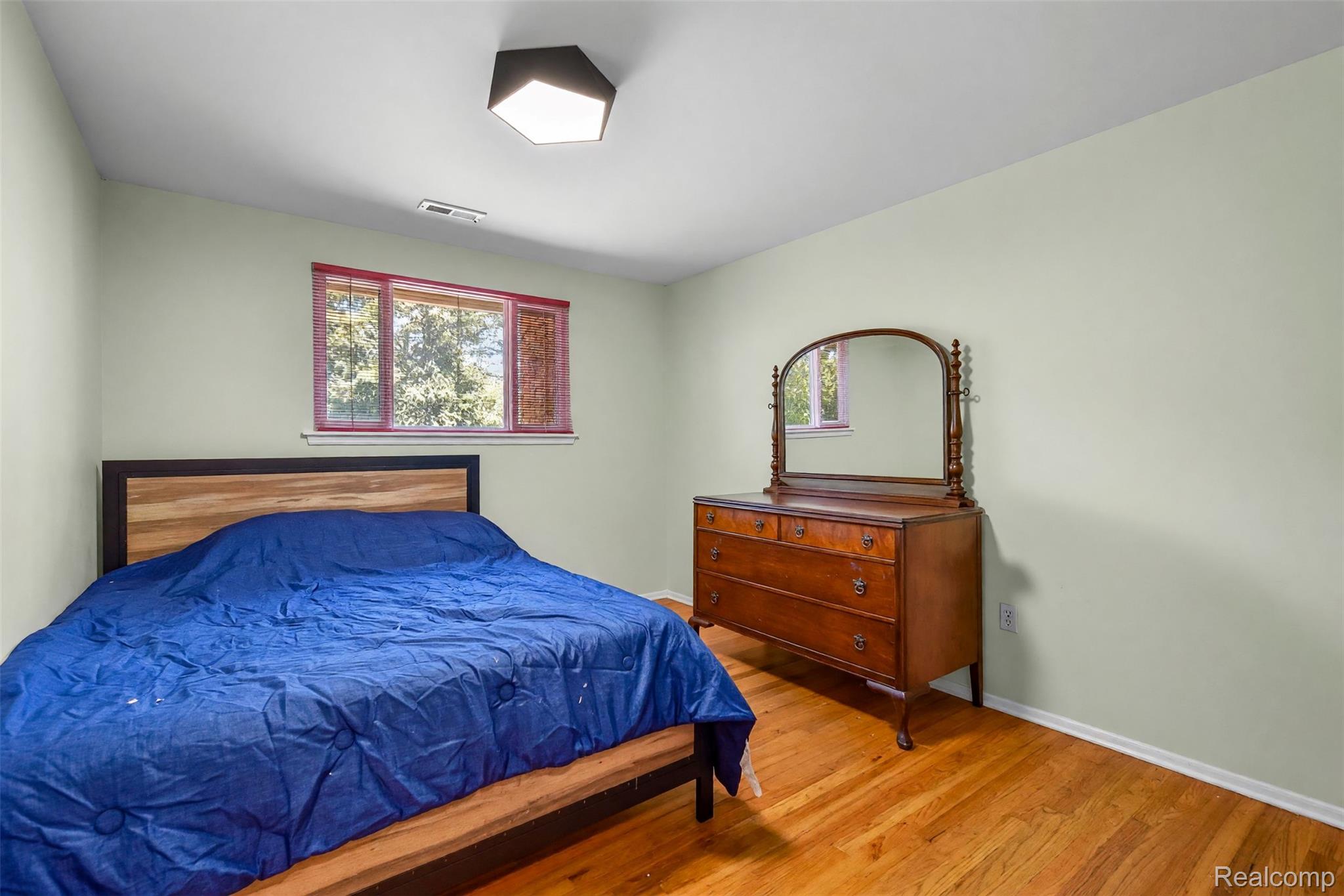 8522 Hampton Property Photo 27