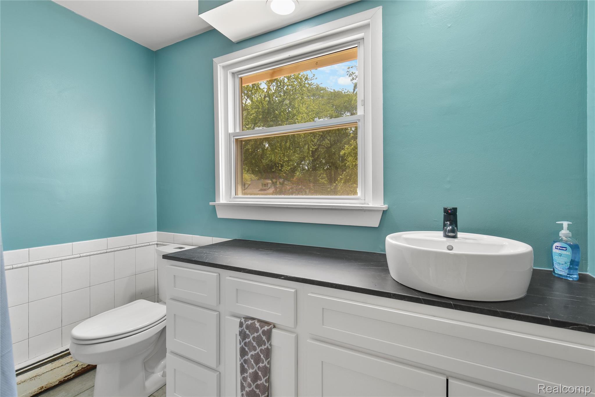 8522 Hampton Property Photo 30