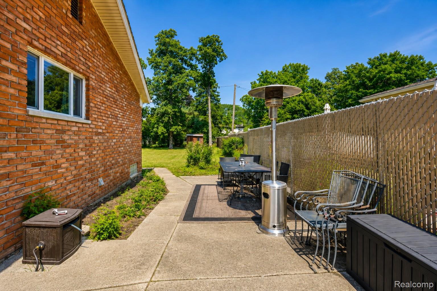8522 Hampton Property Photo 46