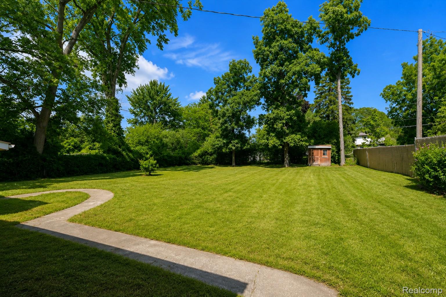 8522 Hampton Property Photo 48