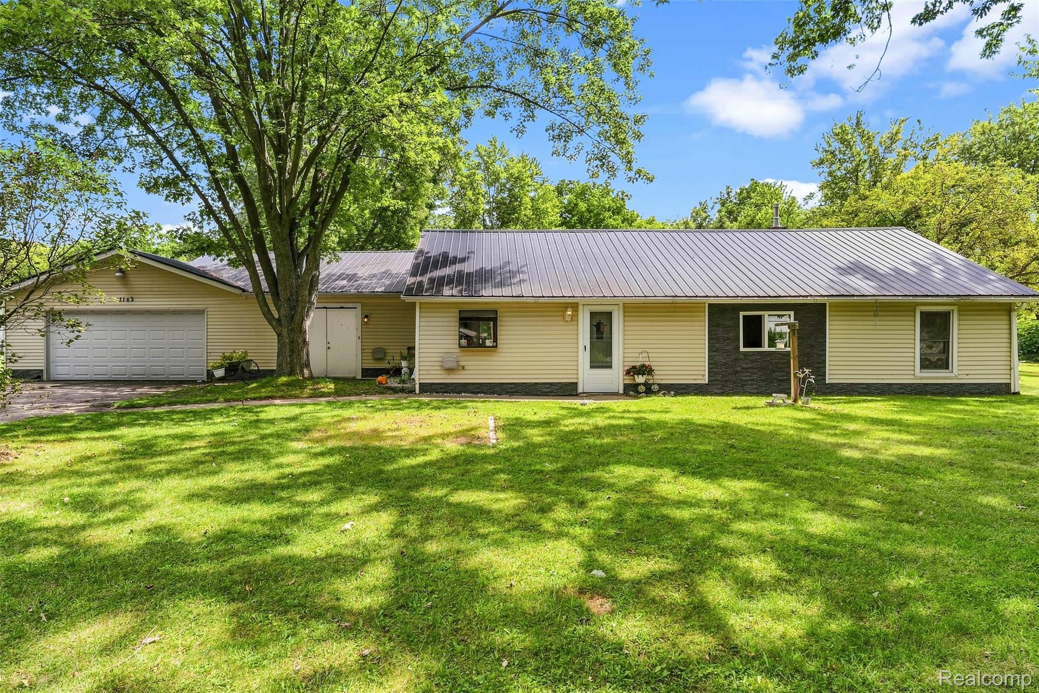 1163 S Packard Avenue Property Photo 2