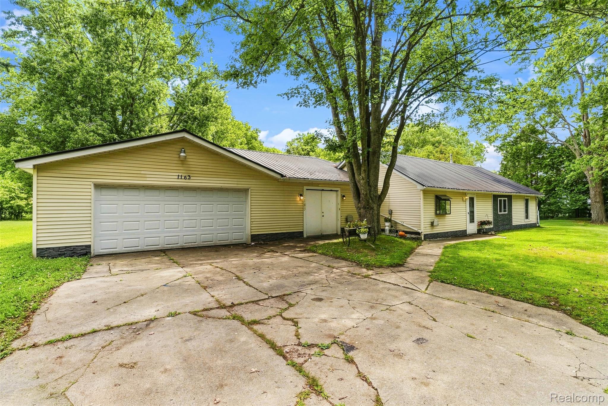 1163 S Packard Avenue Property Photo 4
