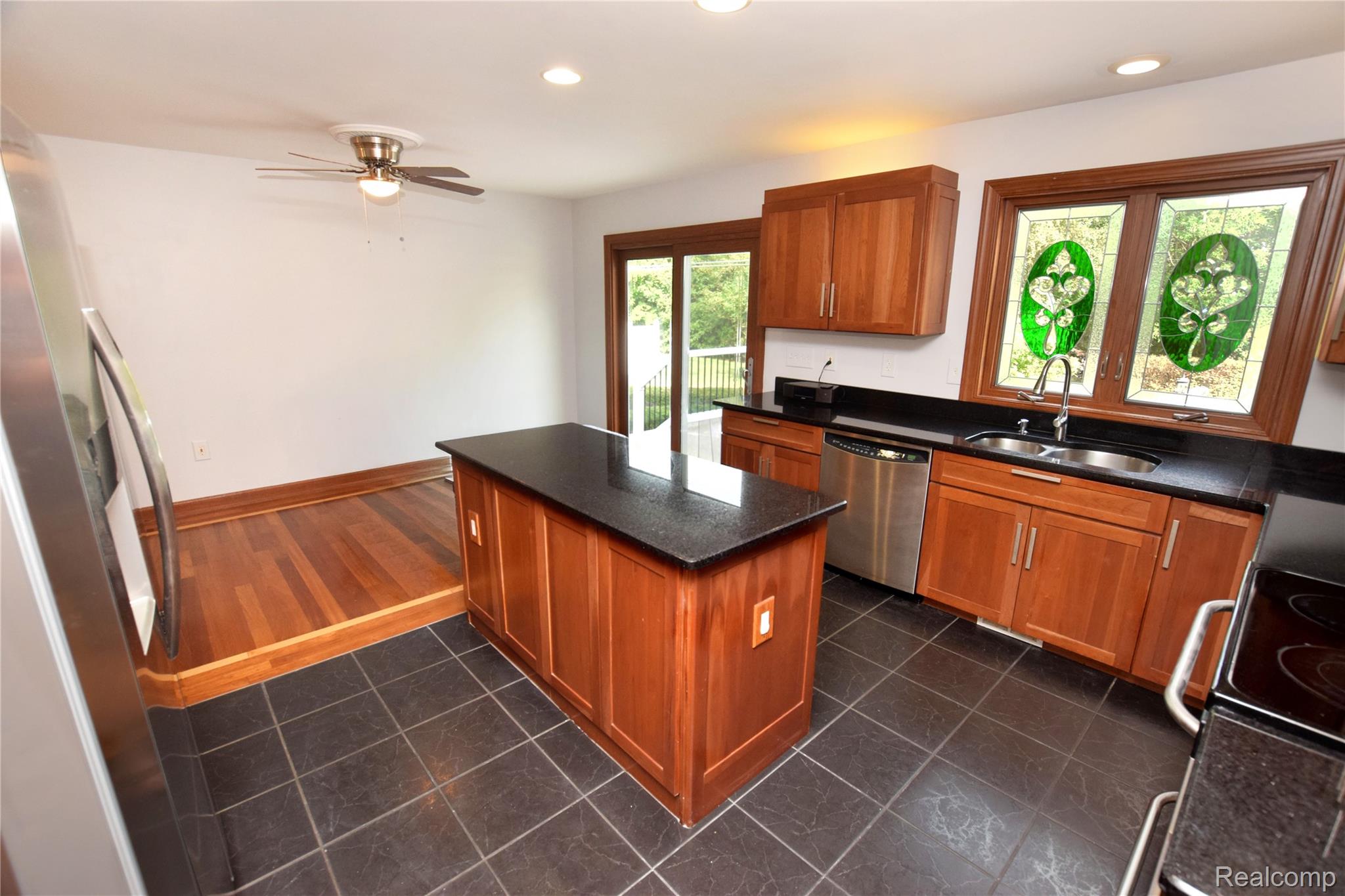 2182 Wiggins Road Property Photo 5