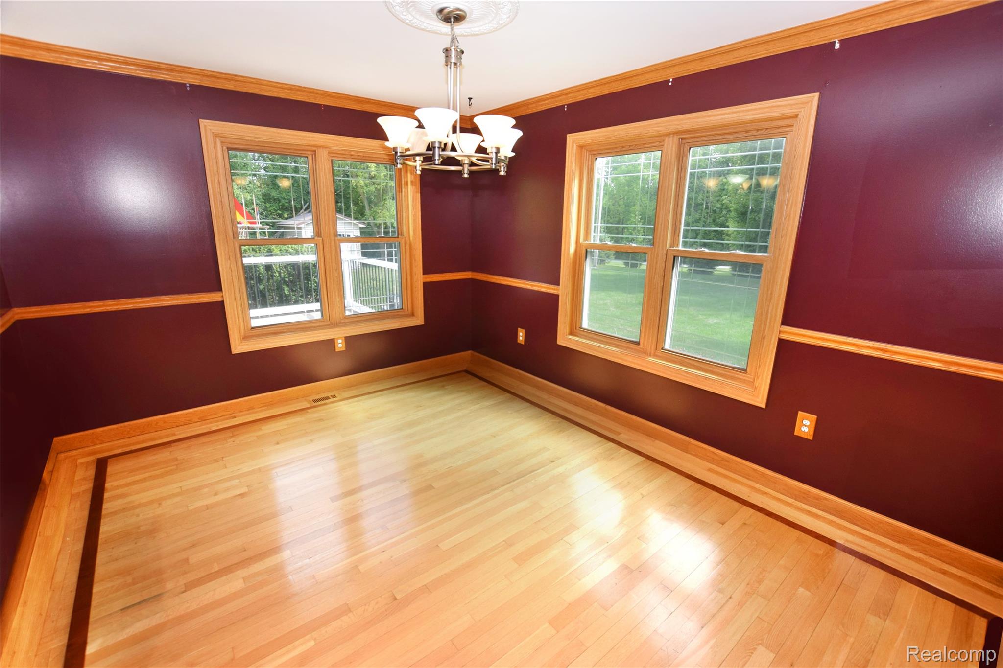 2182 Wiggins Road Property Photo 8