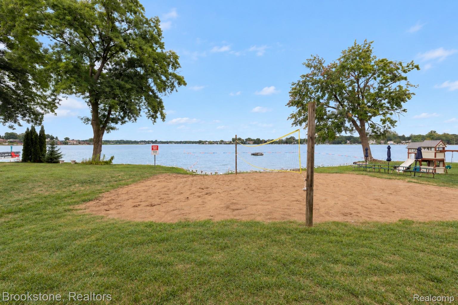 1839 Rustic Property Photo 15