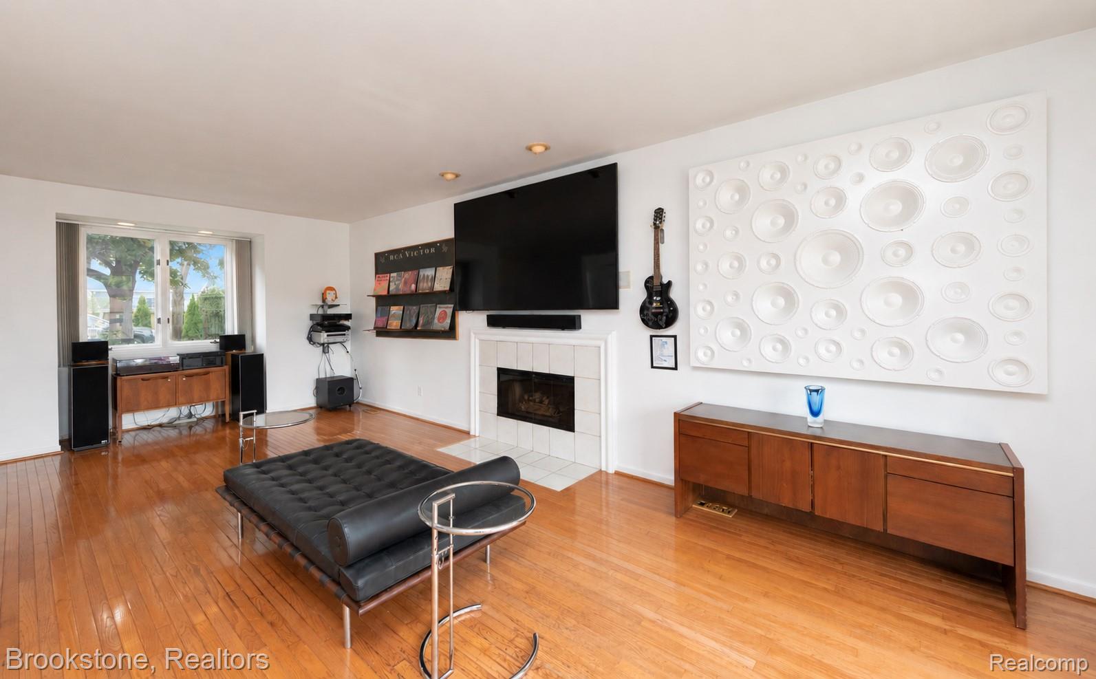 1839 Rustic Property Photo 22