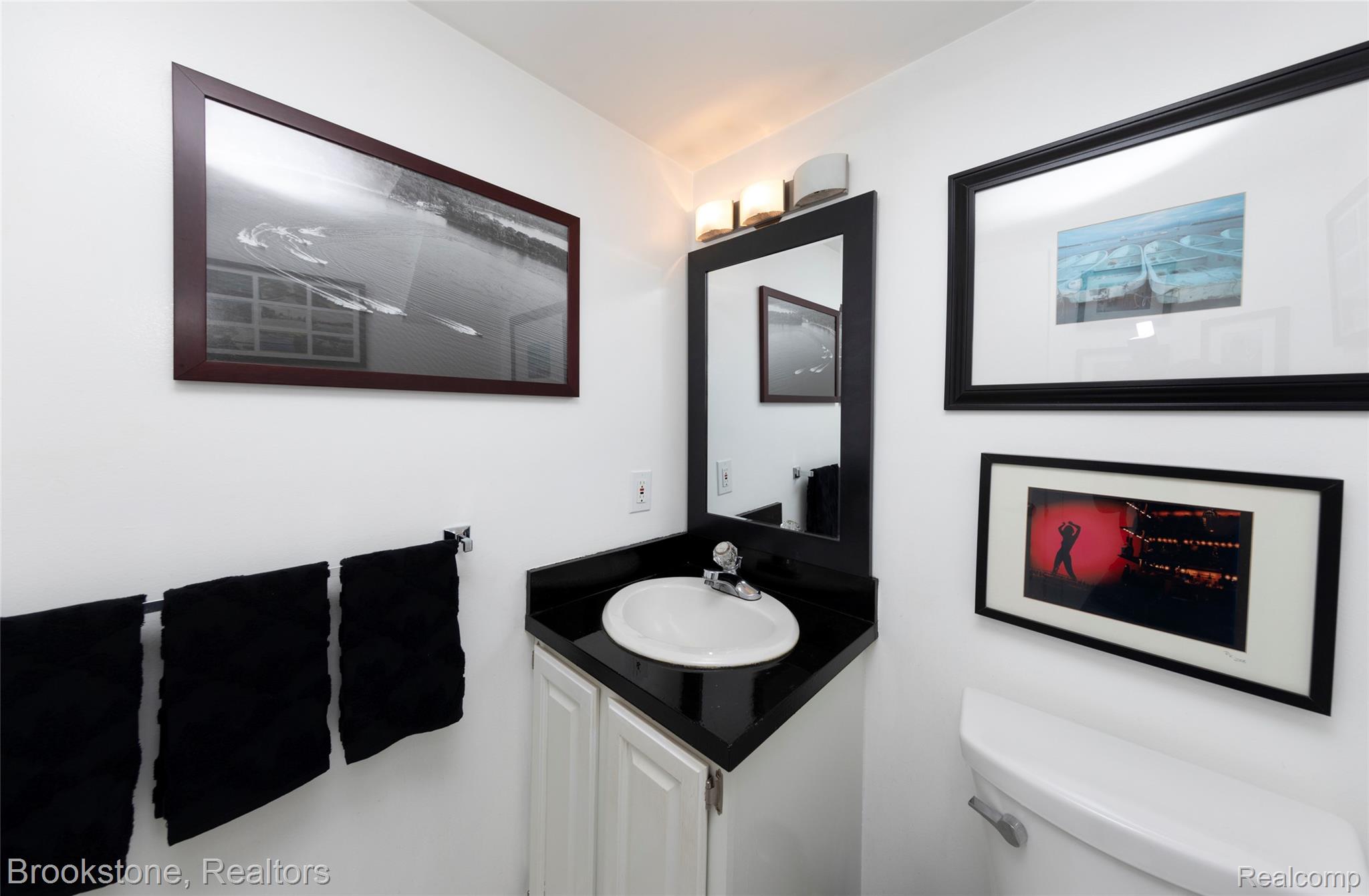 1839 Rustic Property Photo 32