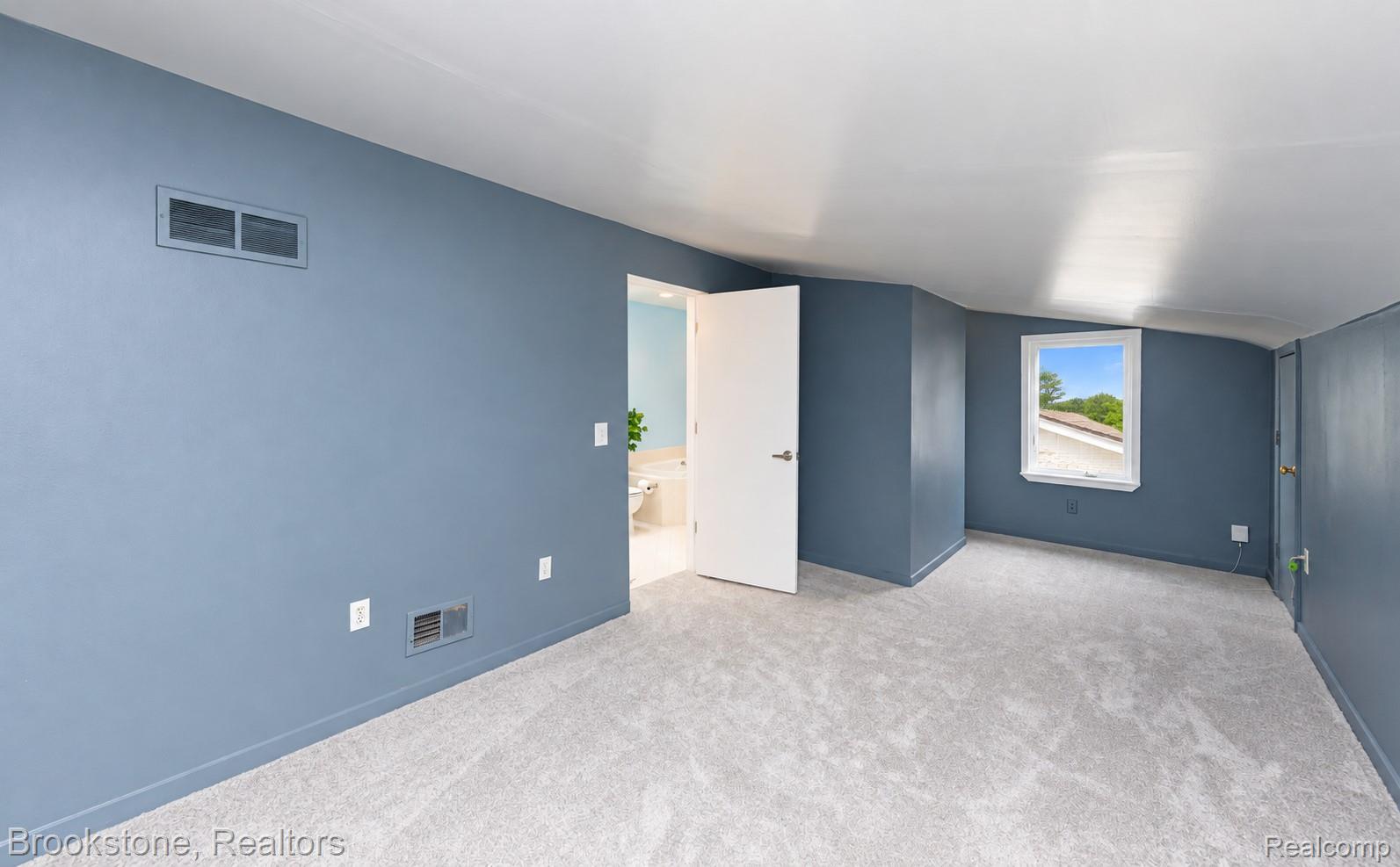 1839 Rustic Property Photo 49