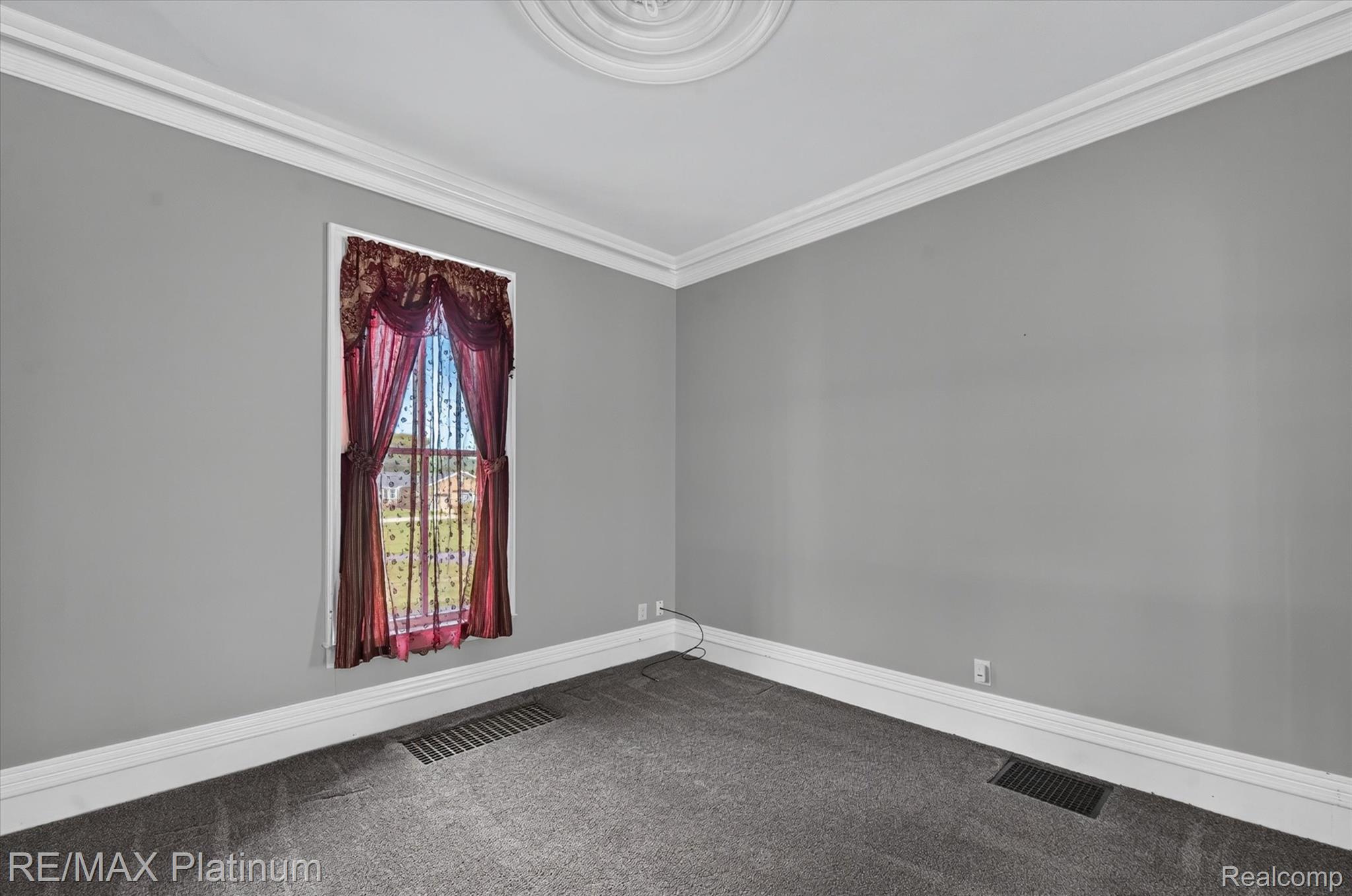 8045 Chilson Road Property Photo 6