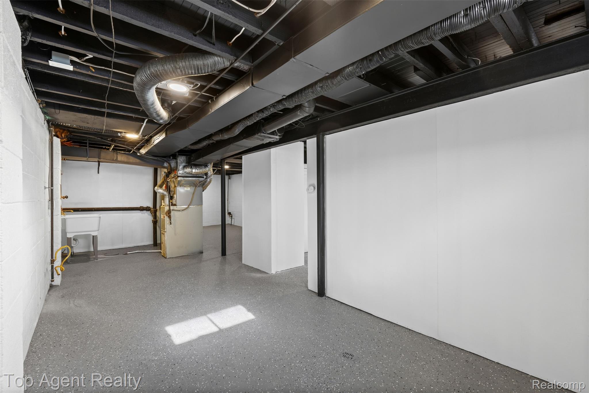 22228 Bon Heur Street Property Photo 25