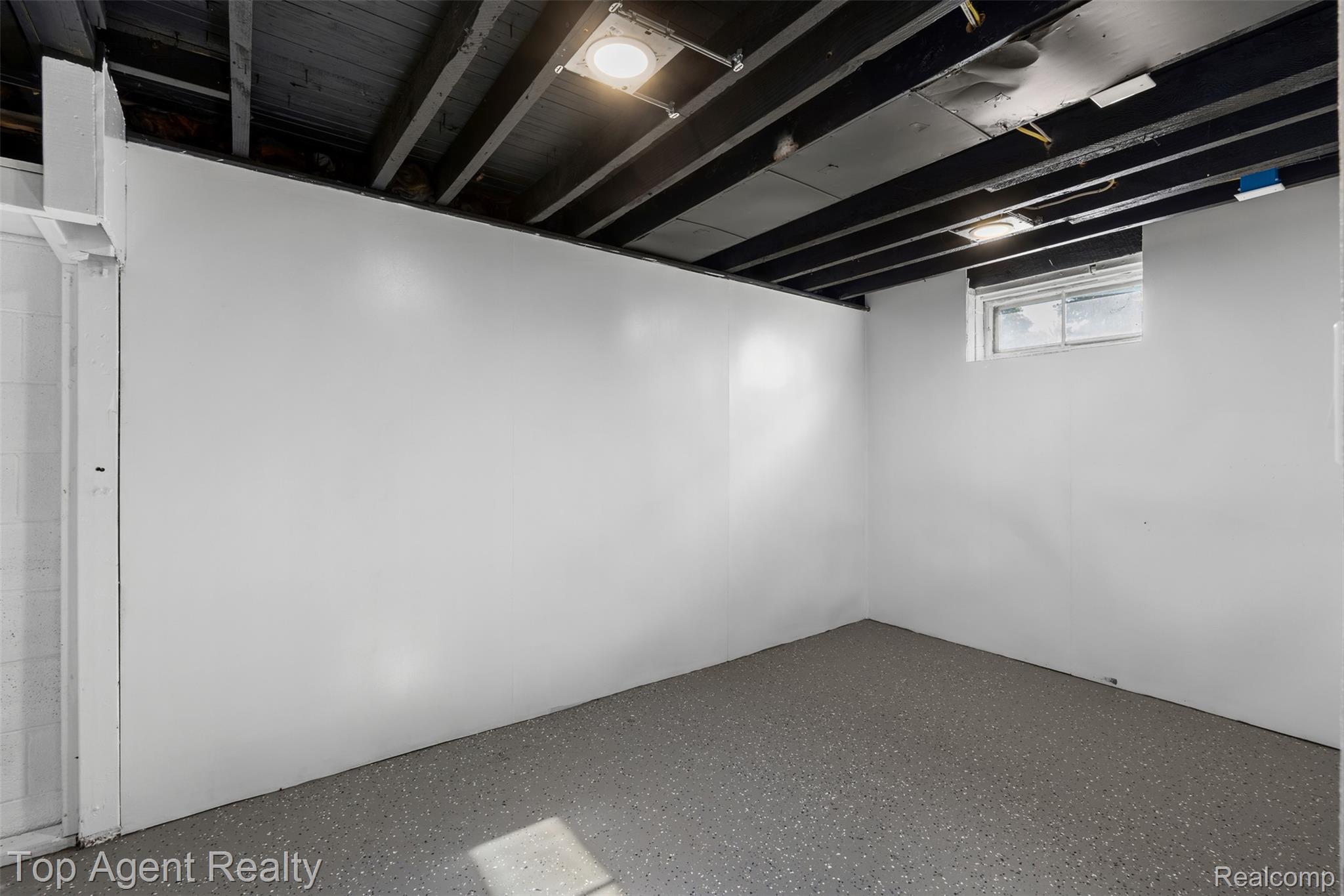22228 Bon Heur Street Property Photo 28