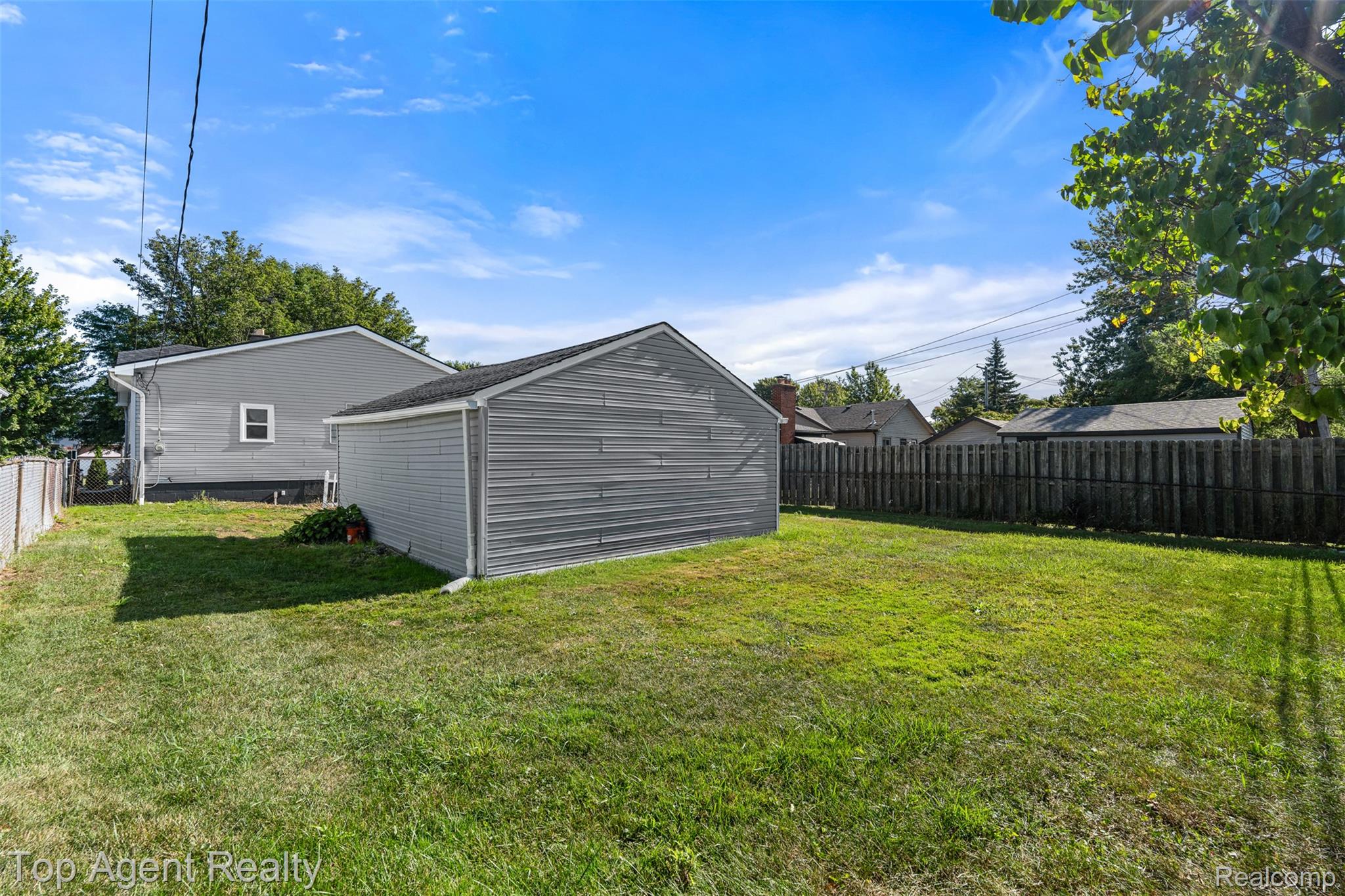 22228 Bon Heur Street Property Photo 31