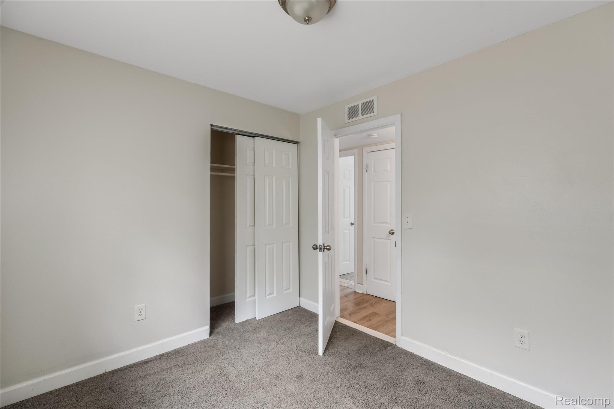 15824 Dacosta Street Property Photo 9