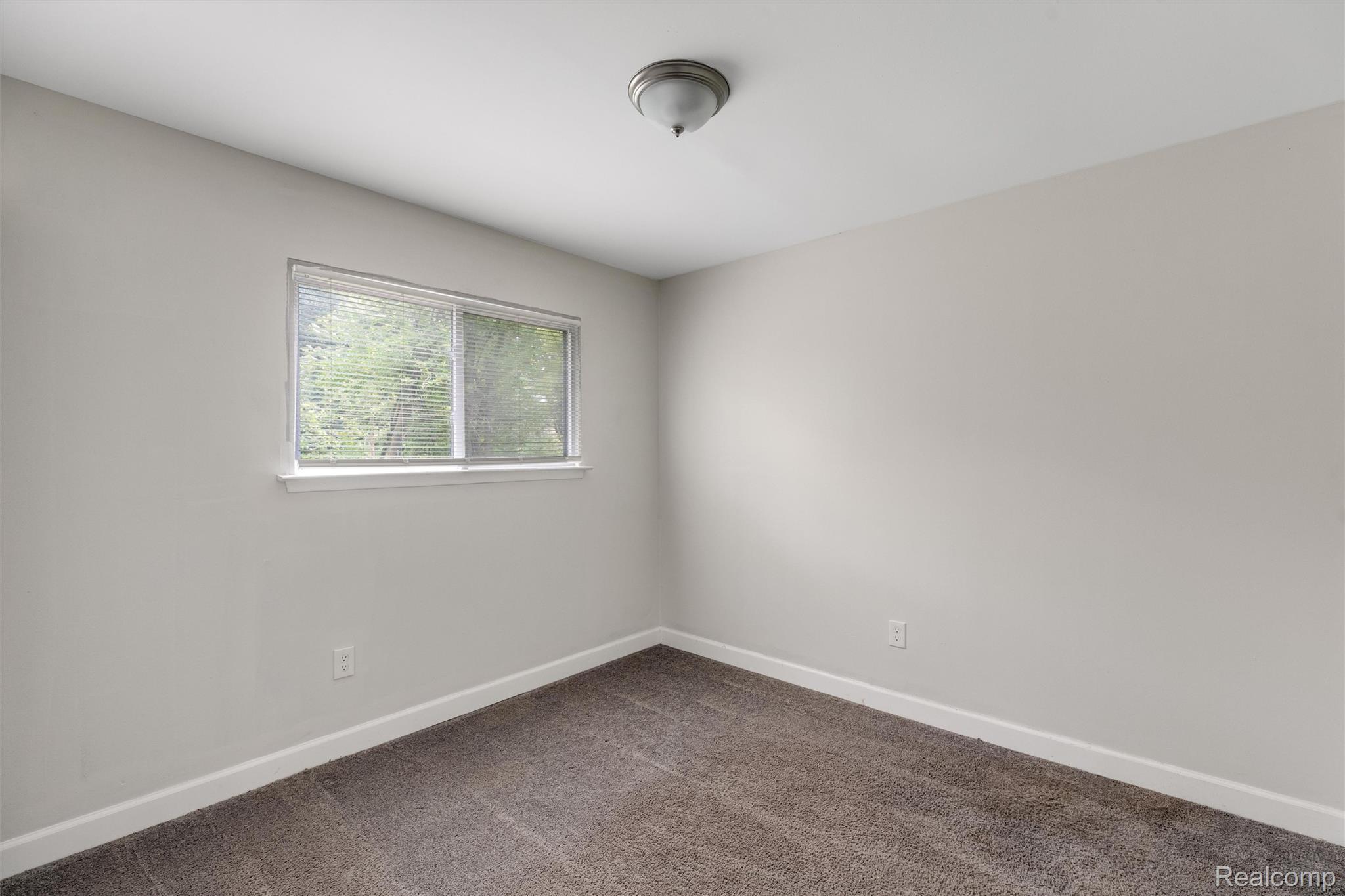 15824 Dacosta Street Property Photo 12