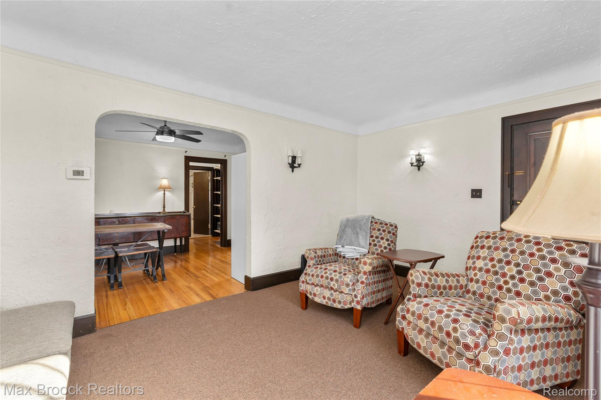 2222 Montroyal Avenue Property Photo 9