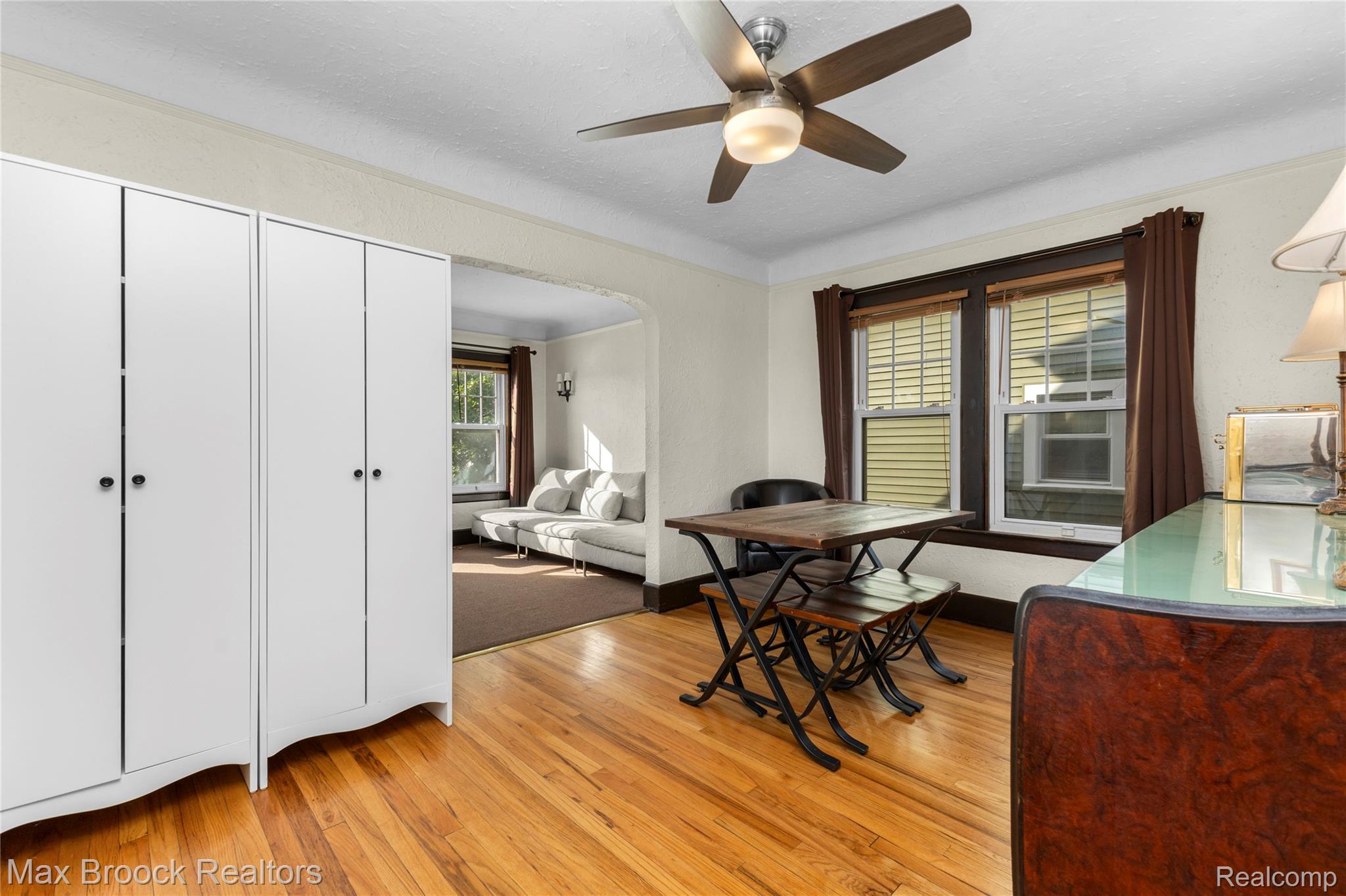 2222 Montroyal Avenue Property Photo 11