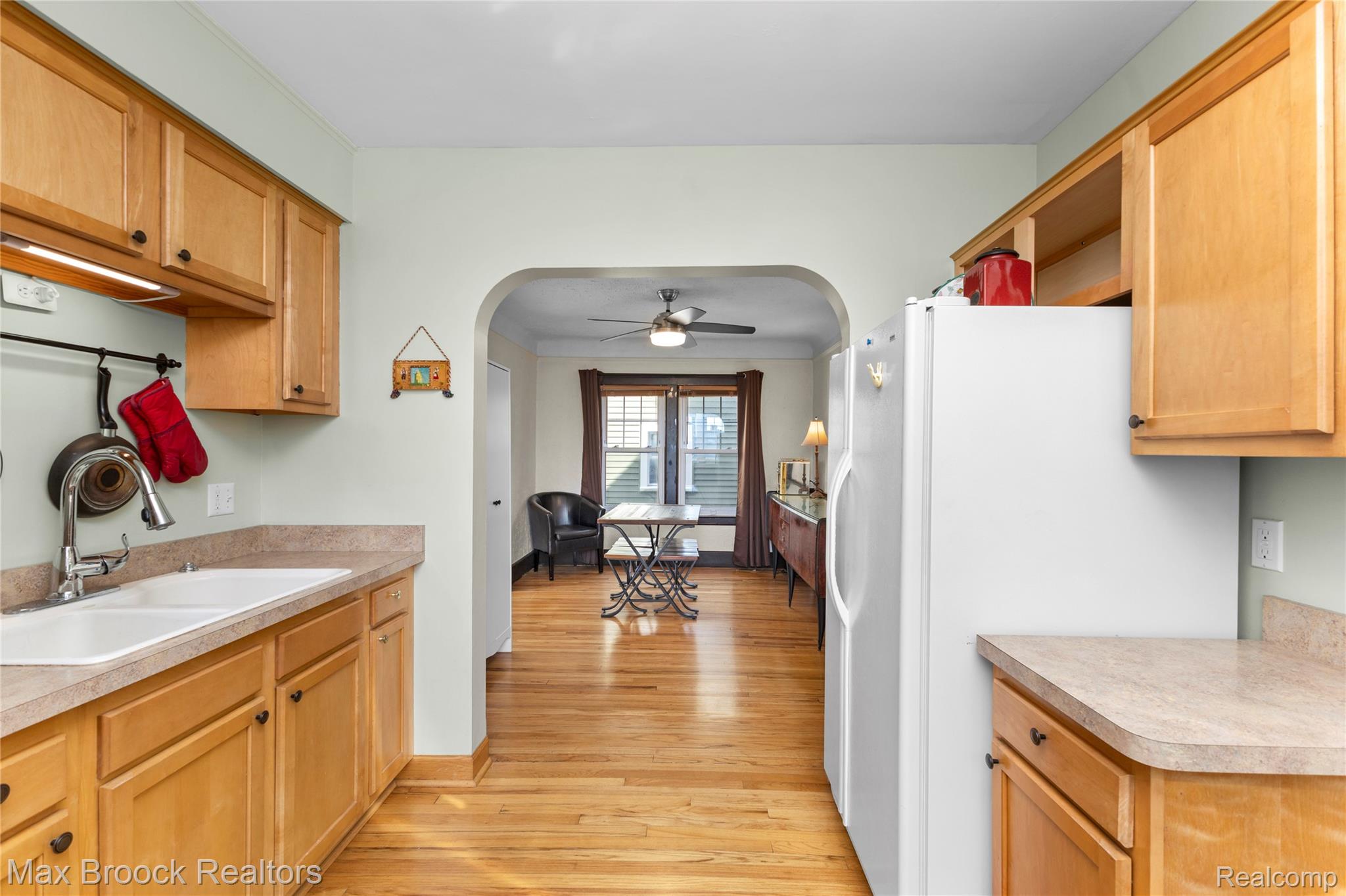 2222 Montroyal Avenue Property Photo 14