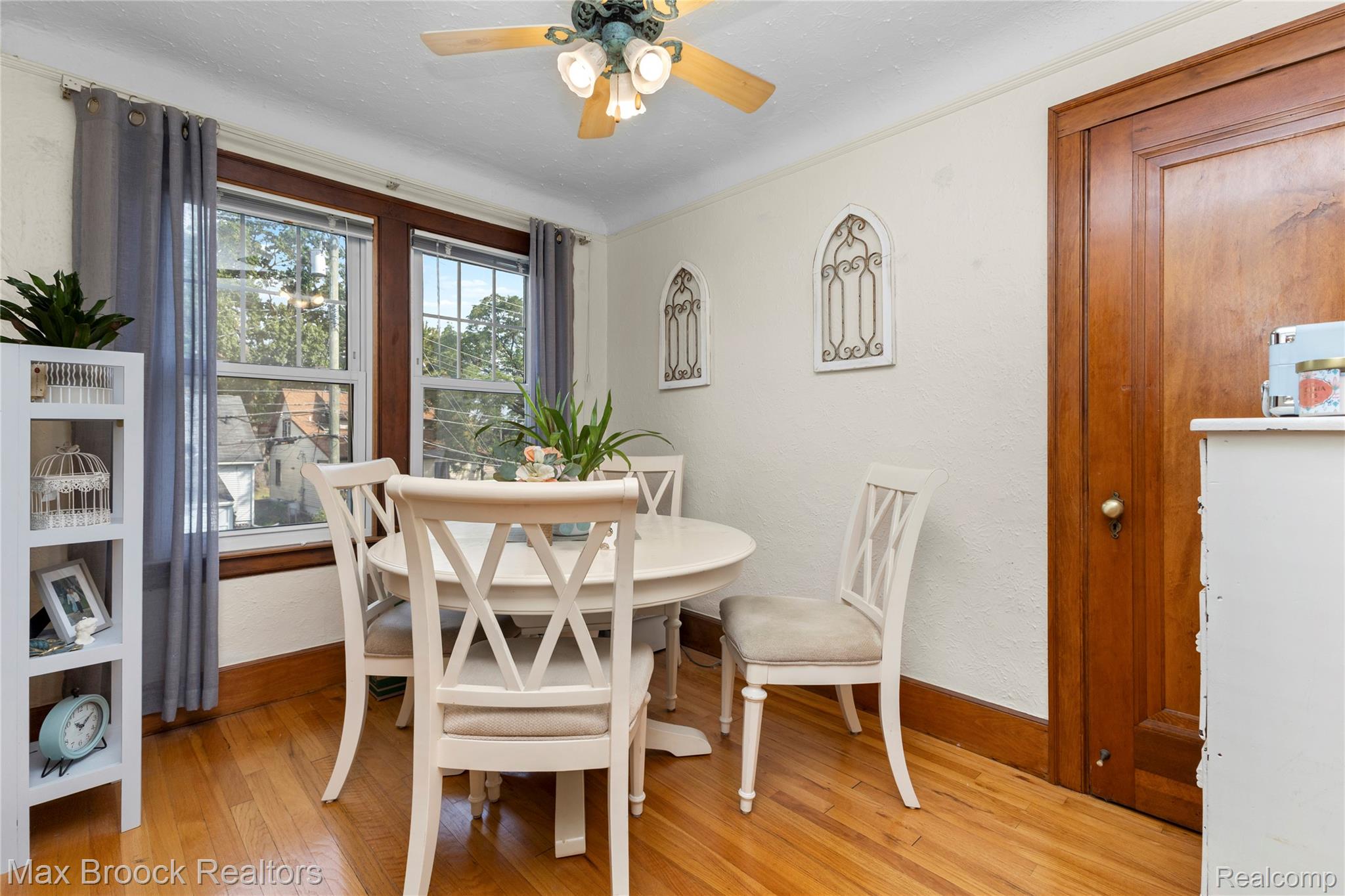 2222 Montroyal Avenue Property Photo 21