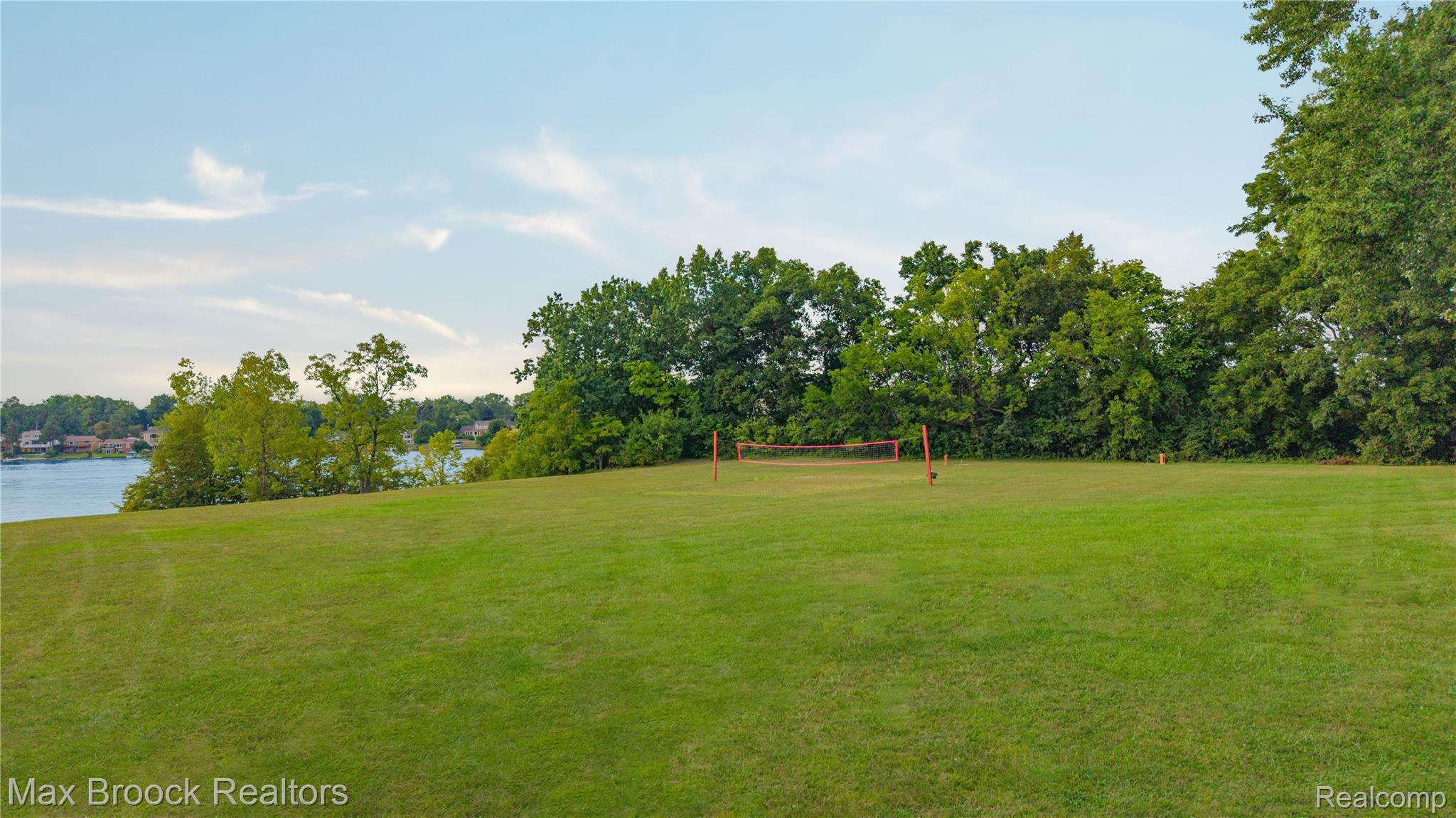2222 Montroyal Avenue Property Photo 35